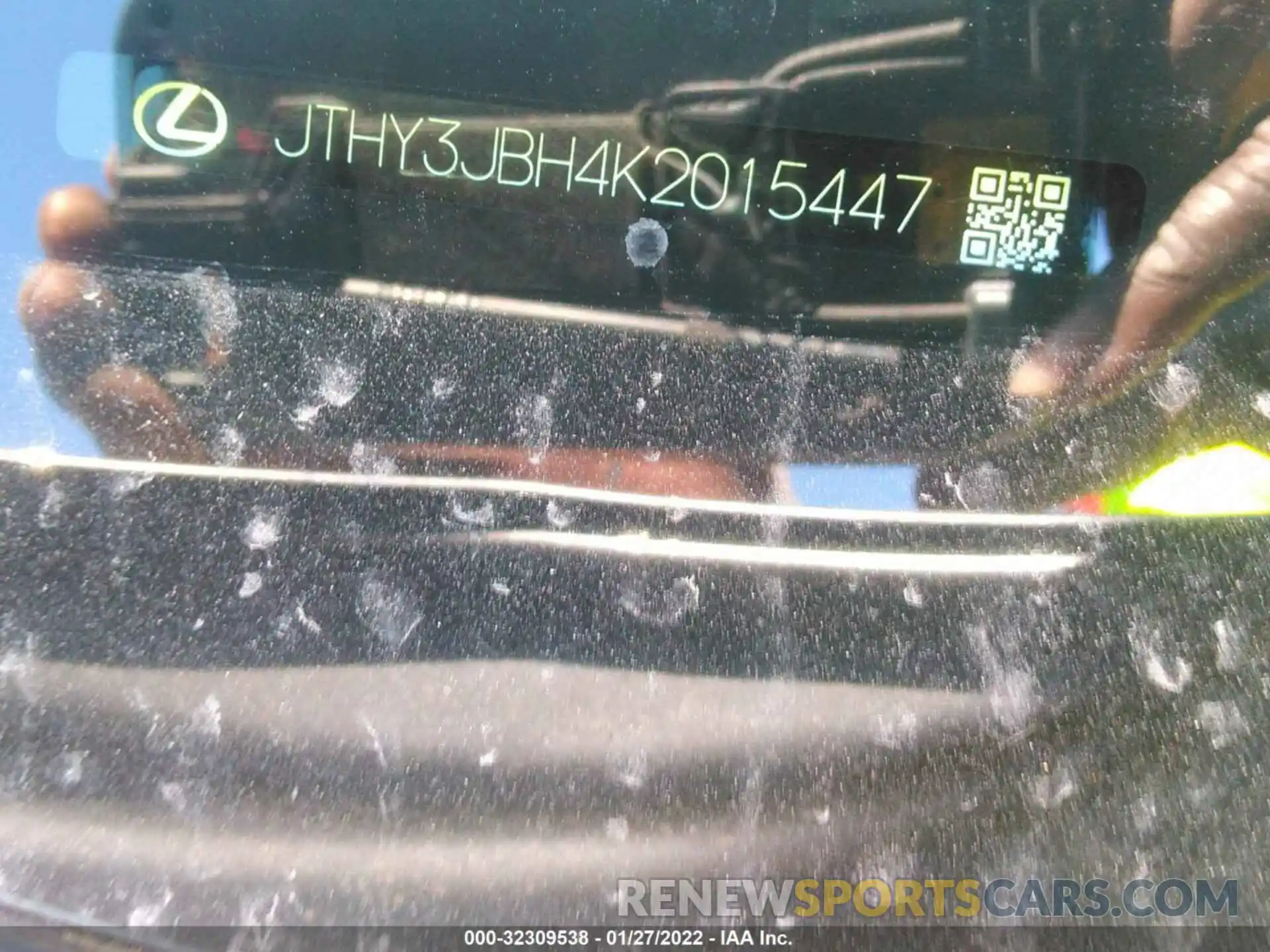 9 Photograph of a damaged car JTHY3JBH4K2015447 LEXUS UX 2019