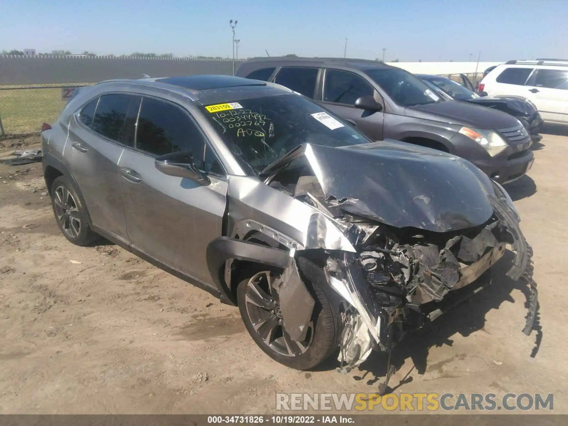 1 Photograph of a damaged car JTHY3JBH5K2002769 LEXUS UX 2019