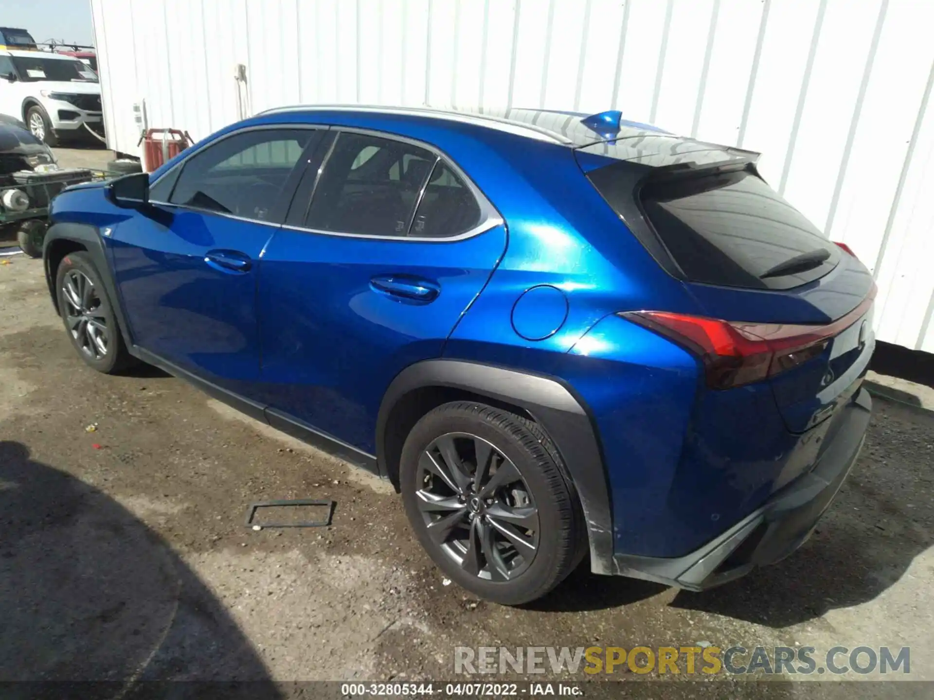 3 Фотография поврежденного автомобиля JTHY3JBH5K2004733 LEXUS UX 2019