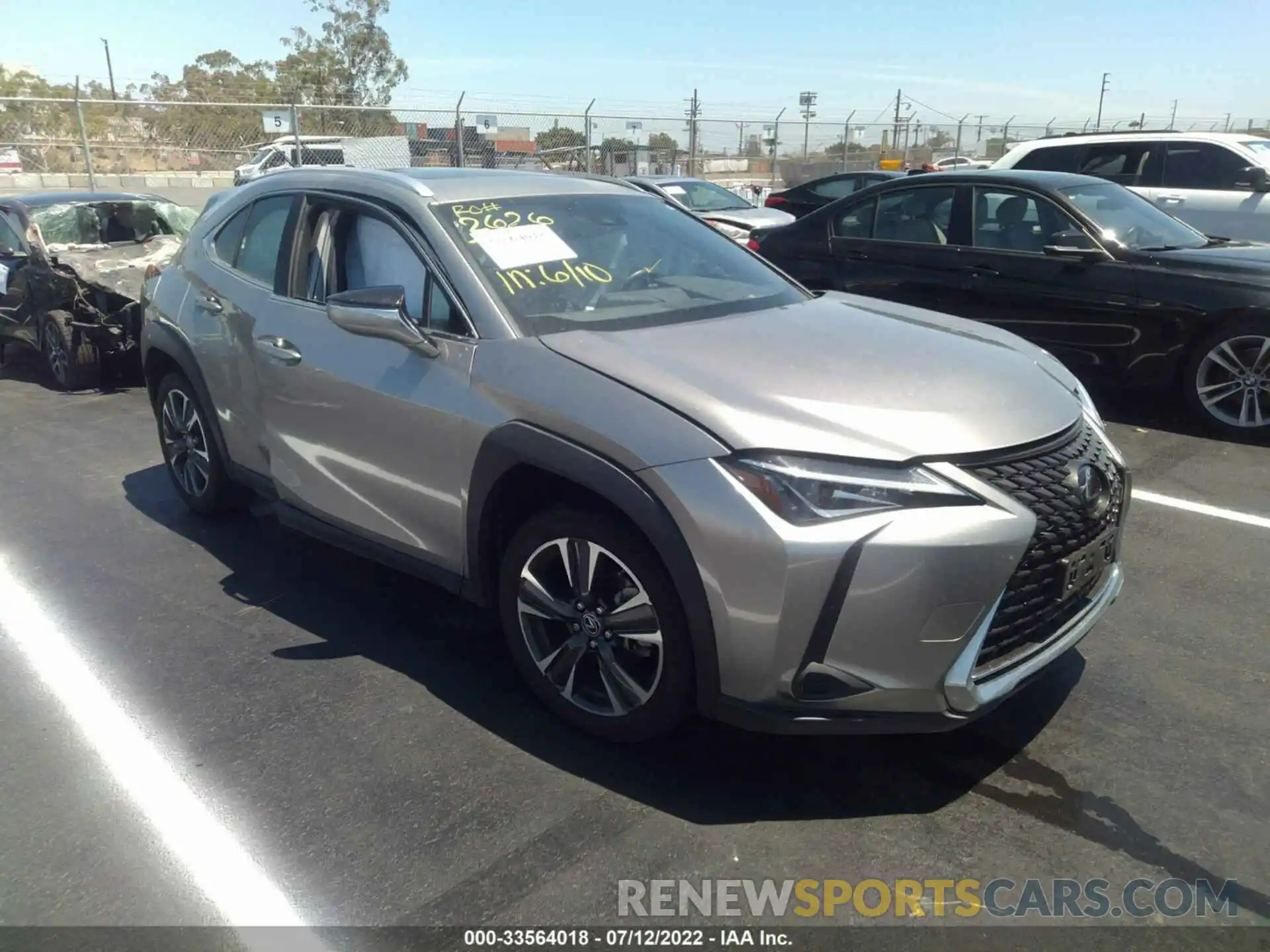 1 Photograph of a damaged car JTHY3JBH5K2005820 LEXUS UX 2019