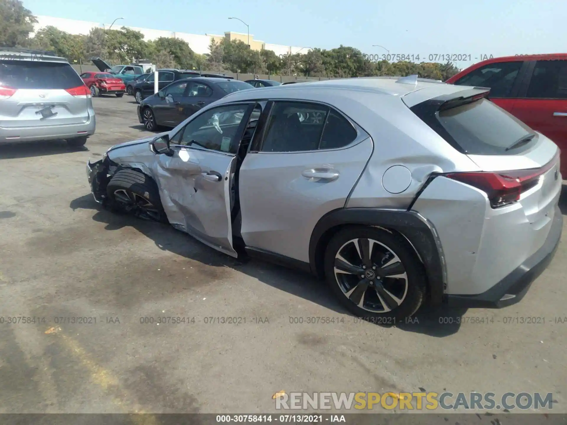 3 Фотография поврежденного автомобиля JTHY3JBH5K2017269 LEXUS UX 2019