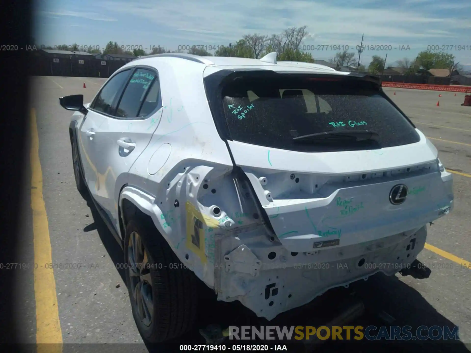 3 Photograph of a damaged car JTHY3JBH6K2013912 LEXUS UX 2019