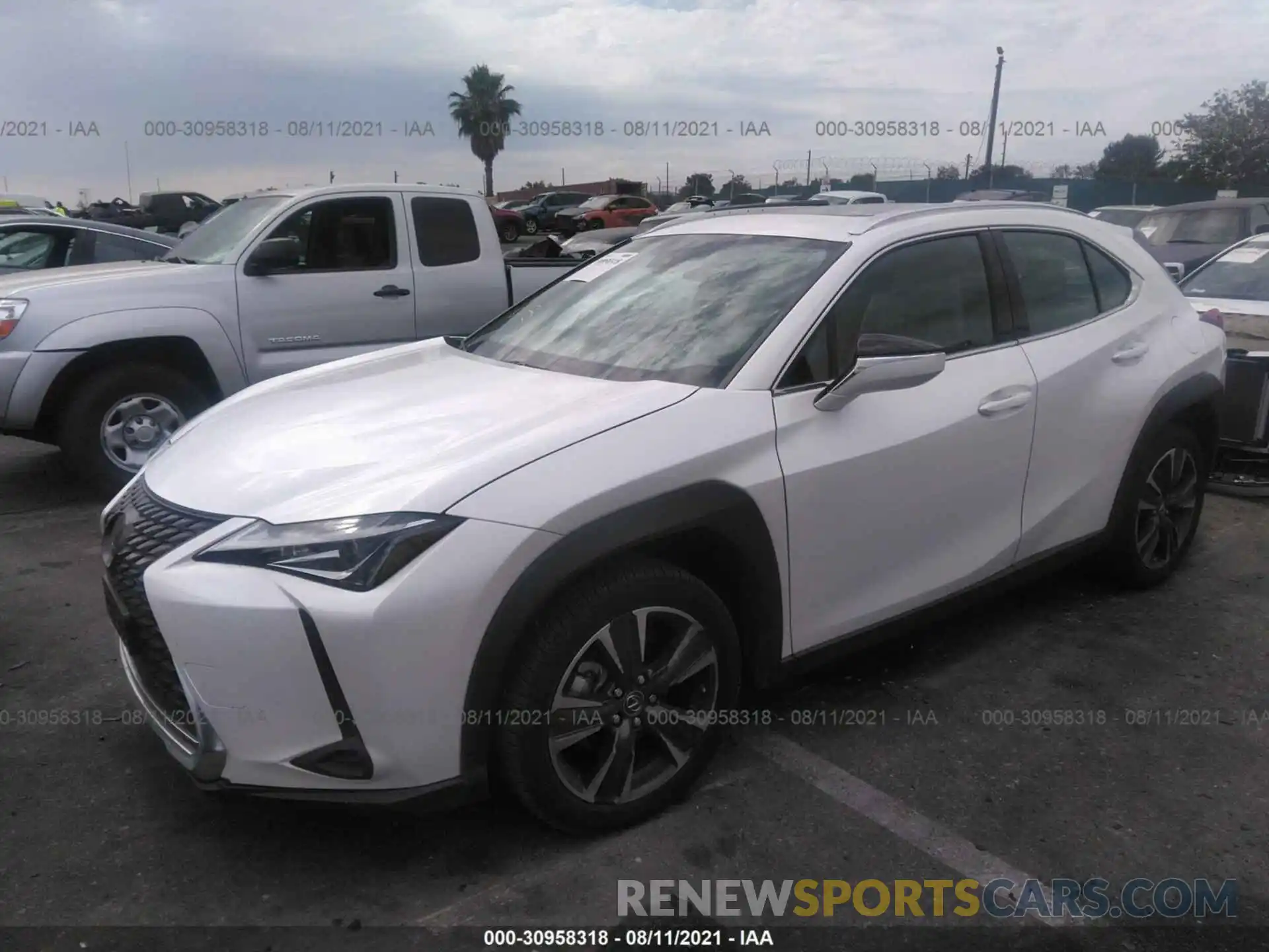 2 Фотография поврежденного автомобиля JTHY3JBH7K2014857 LEXUS UX 2019