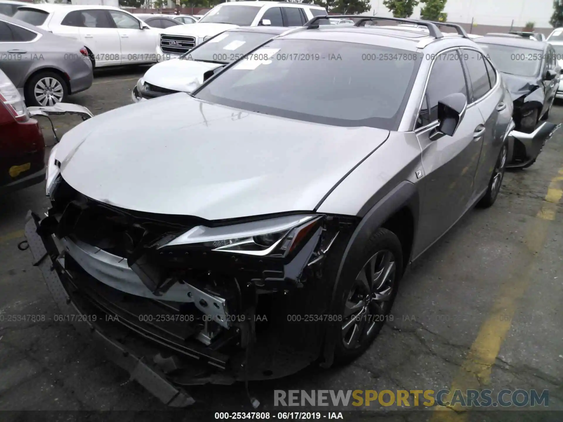 2 Фотография поврежденного автомобиля JTHY3JBH9K2005576 LEXUS UX 2019