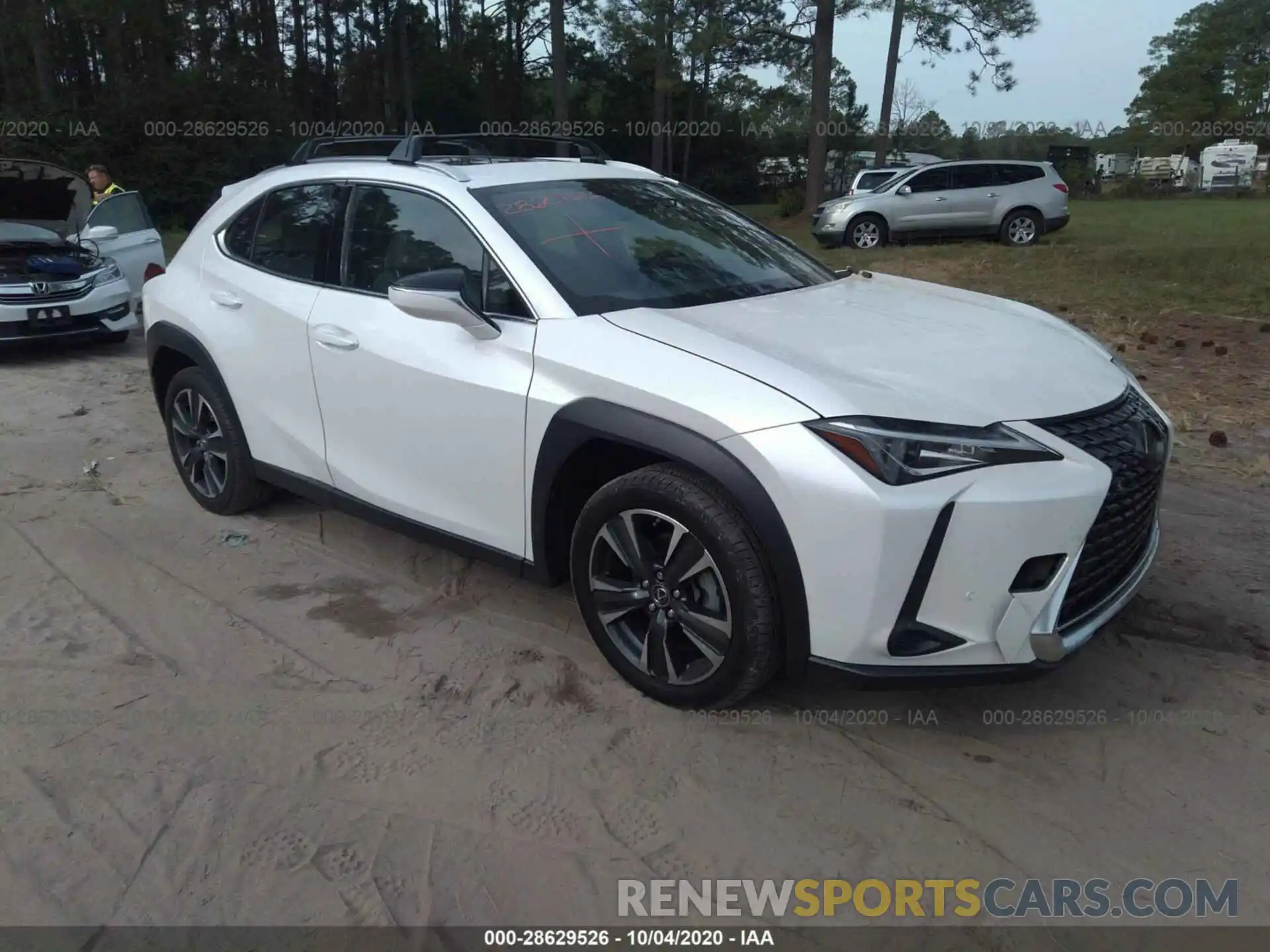 1 Фотография поврежденного автомобиля JTHY3JBHXK2000533 LEXUS UX 2019