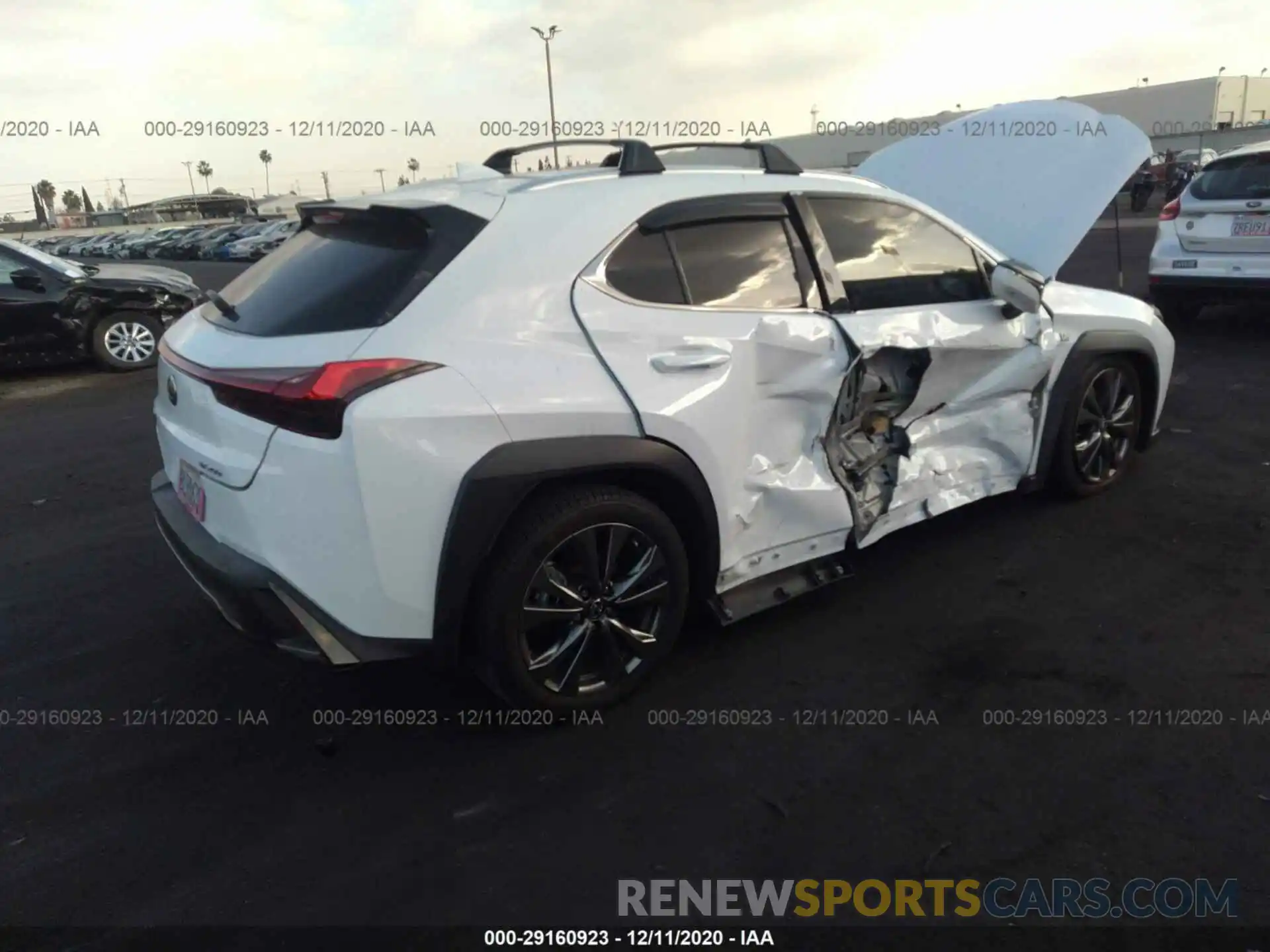 4 Фотография поврежденного автомобиля JTHY3JBHXK2004033 LEXUS UX 2019