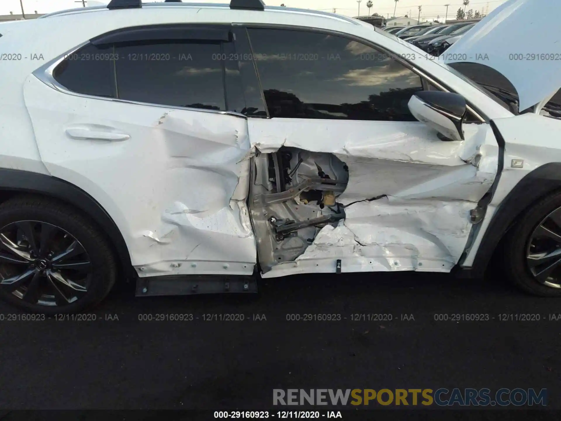 6 Photograph of a damaged car JTHY3JBHXK2004033 LEXUS UX 2019