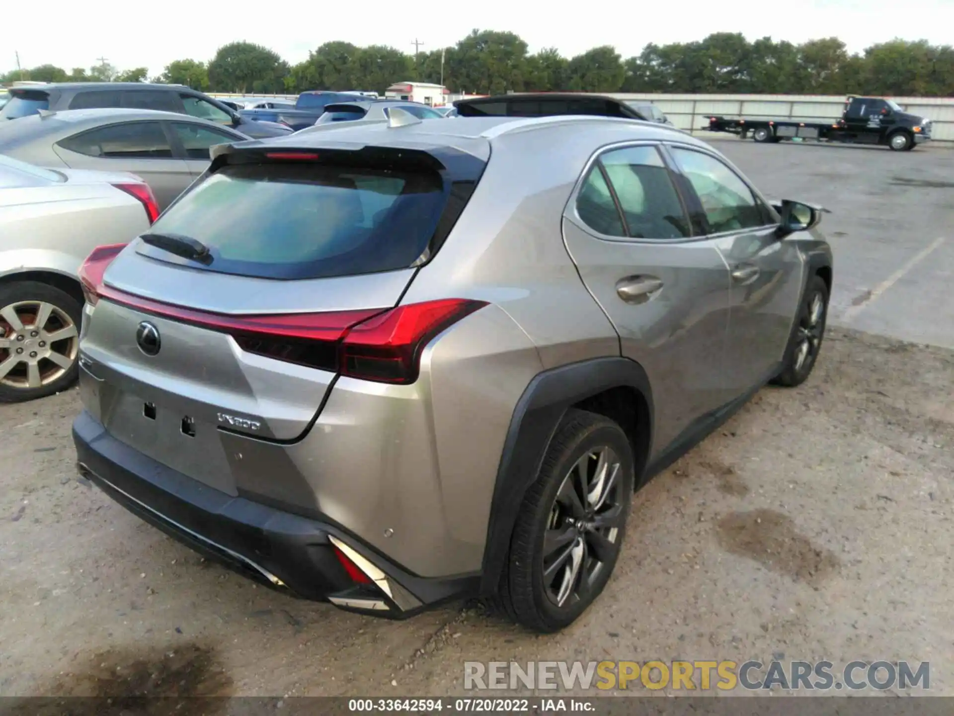 4 Photograph of a damaged car JTHY3JBHXK2004470 LEXUS UX 2019