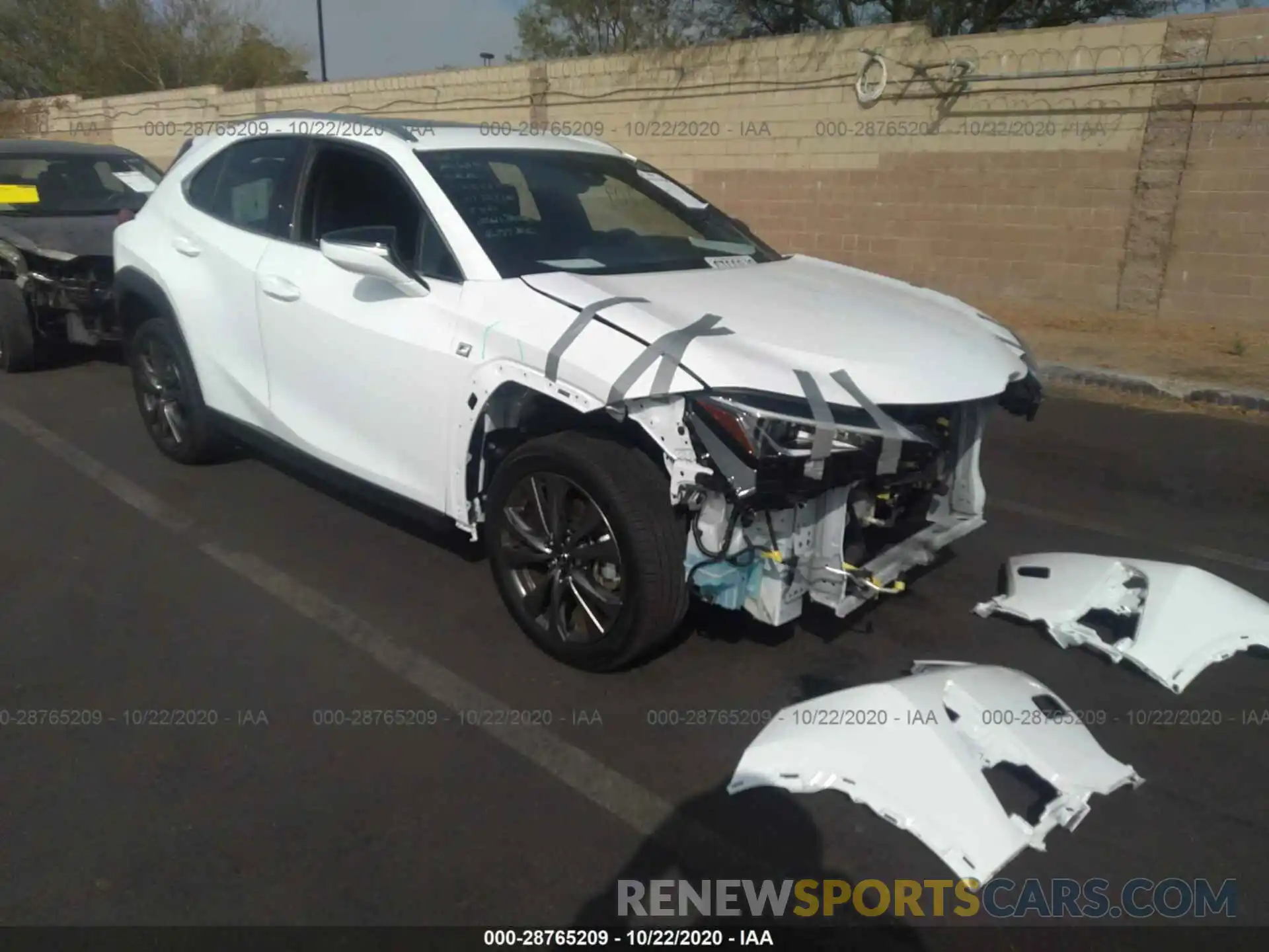 1 Photograph of a damaged car JTHY3JBHXK2019082 LEXUS UX 2019