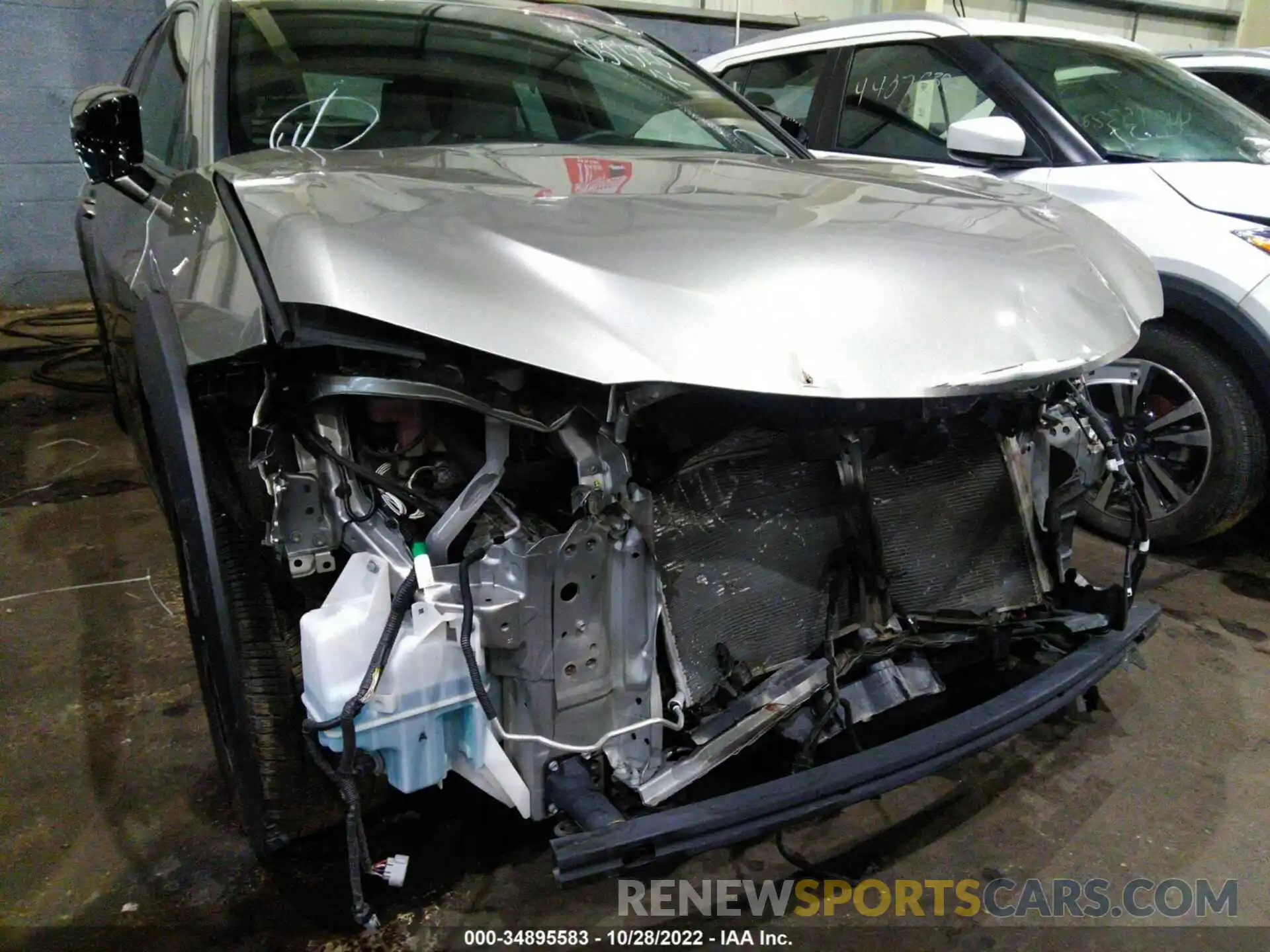 6 Photograph of a damaged car 00HP9JBH5L2031328 LEXUS UX 2020