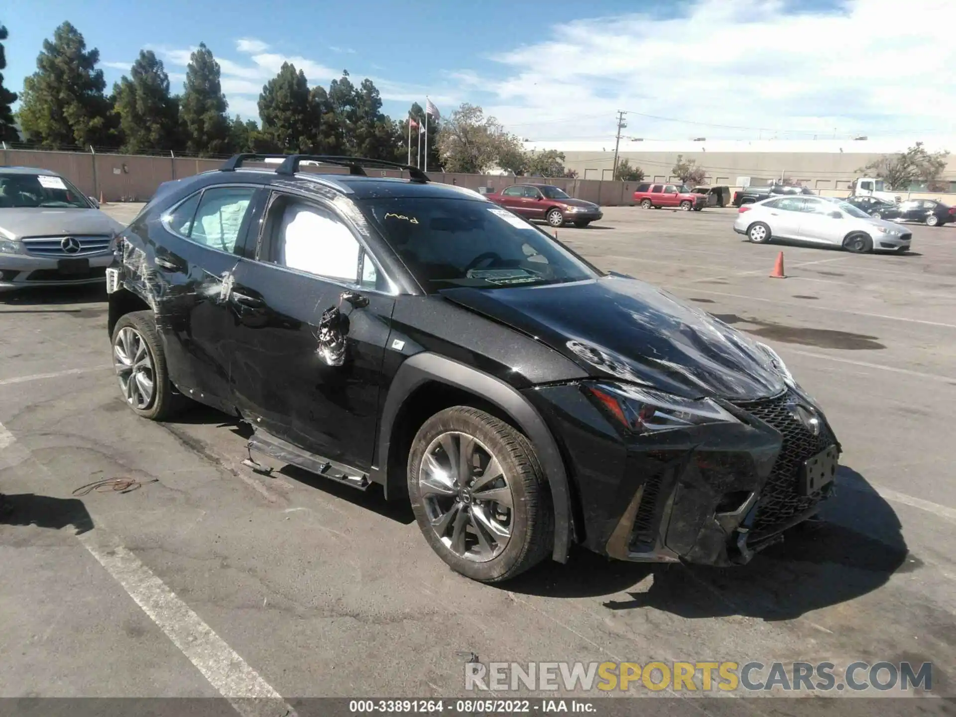 1 Photograph of a damaged car JTHE3JBH3L2029604 LEXUS UX 2020