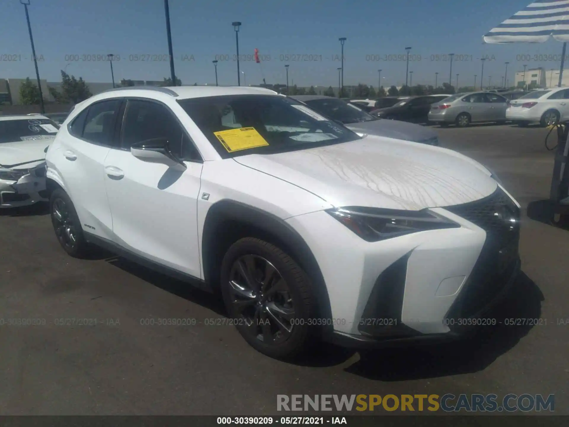 1 Photograph of a damaged car JTHE9JBH6L2036061 LEXUS UX 2020