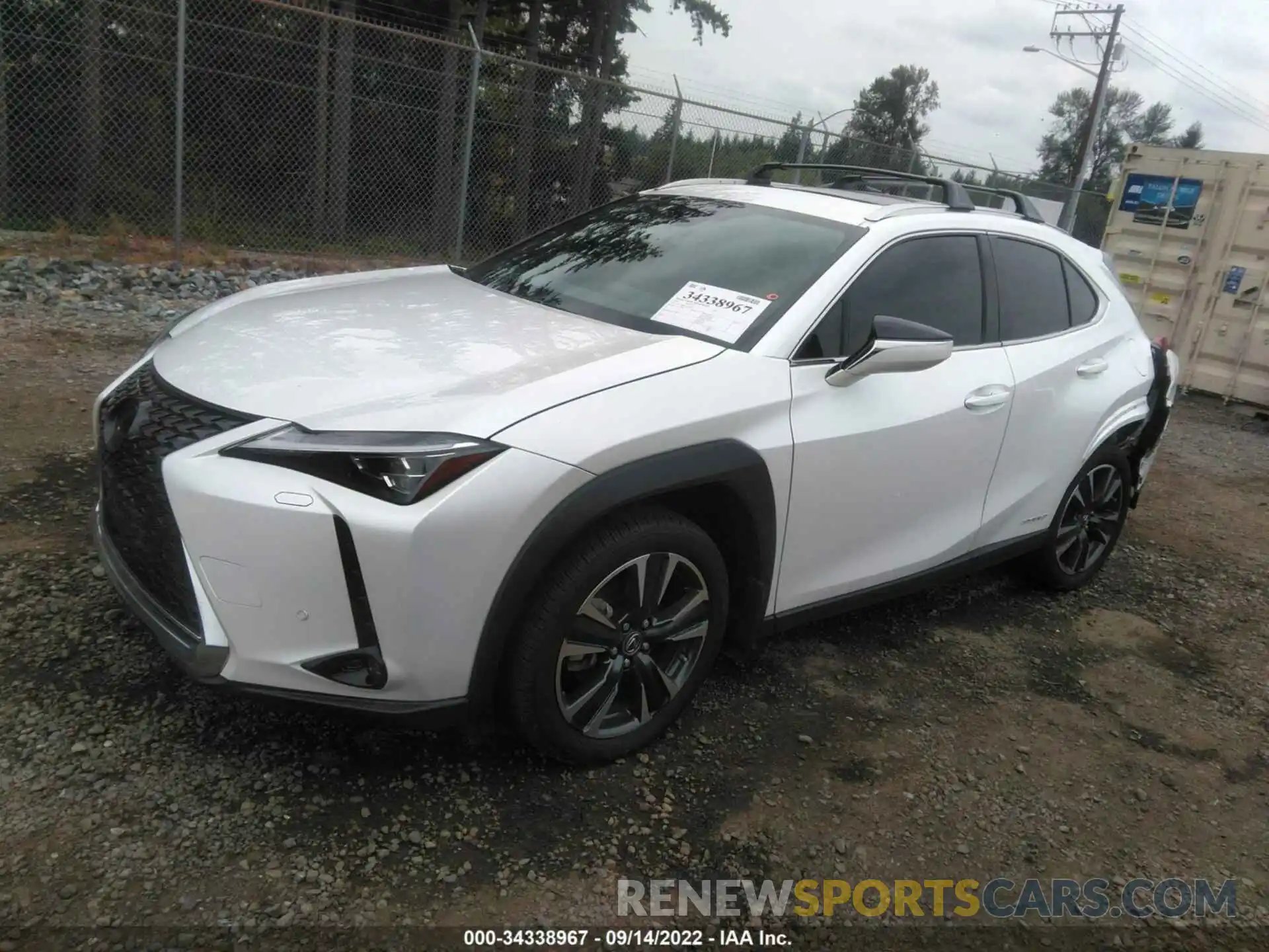 2 Фотография поврежденного автомобиля JTHL9JBH9L2036210 LEXUS UX 2020