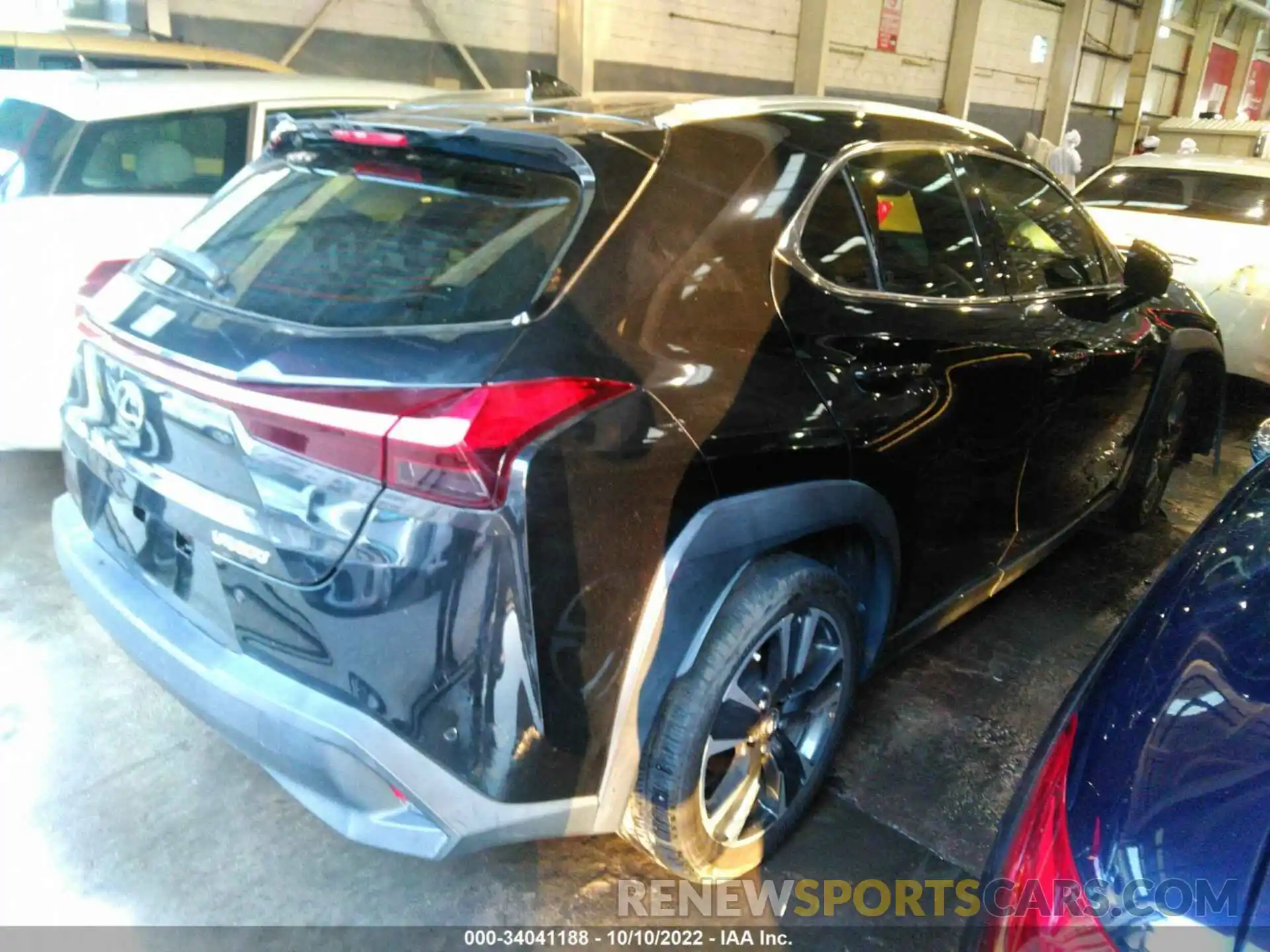 4 Photograph of a damaged car JTHP3JBH0L2024630 LEXUS UX 2020