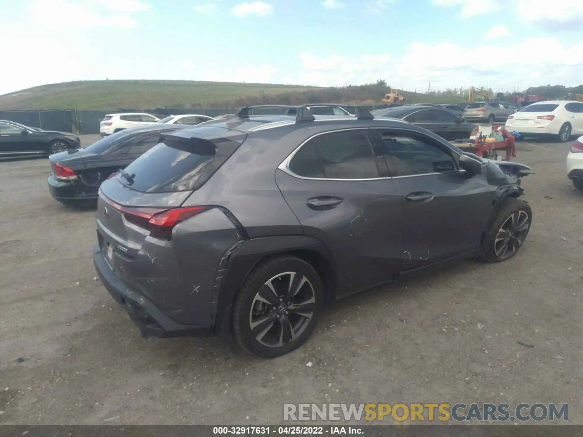 4 Фотография поврежденного автомобиля JTHP3JBHXL2026241 LEXUS UX 2020