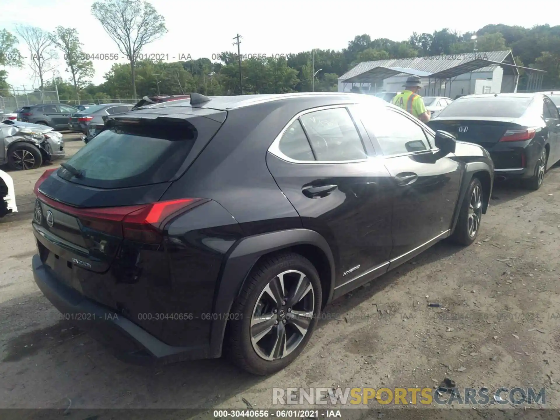 4 Фотография поврежденного автомобиля JTHP9JBH1L2026725 LEXUS UX 2020