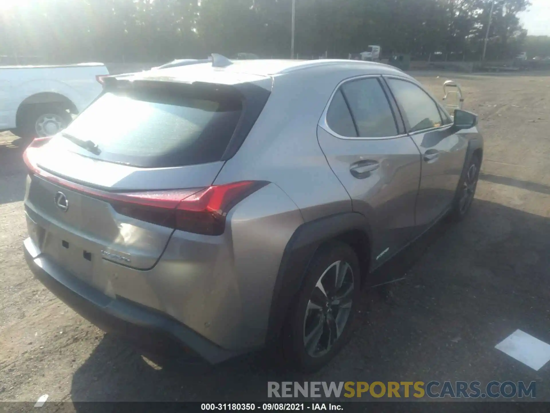 4 Фотография поврежденного автомобиля JTHP9JBH2L2025826 LEXUS UX 2020