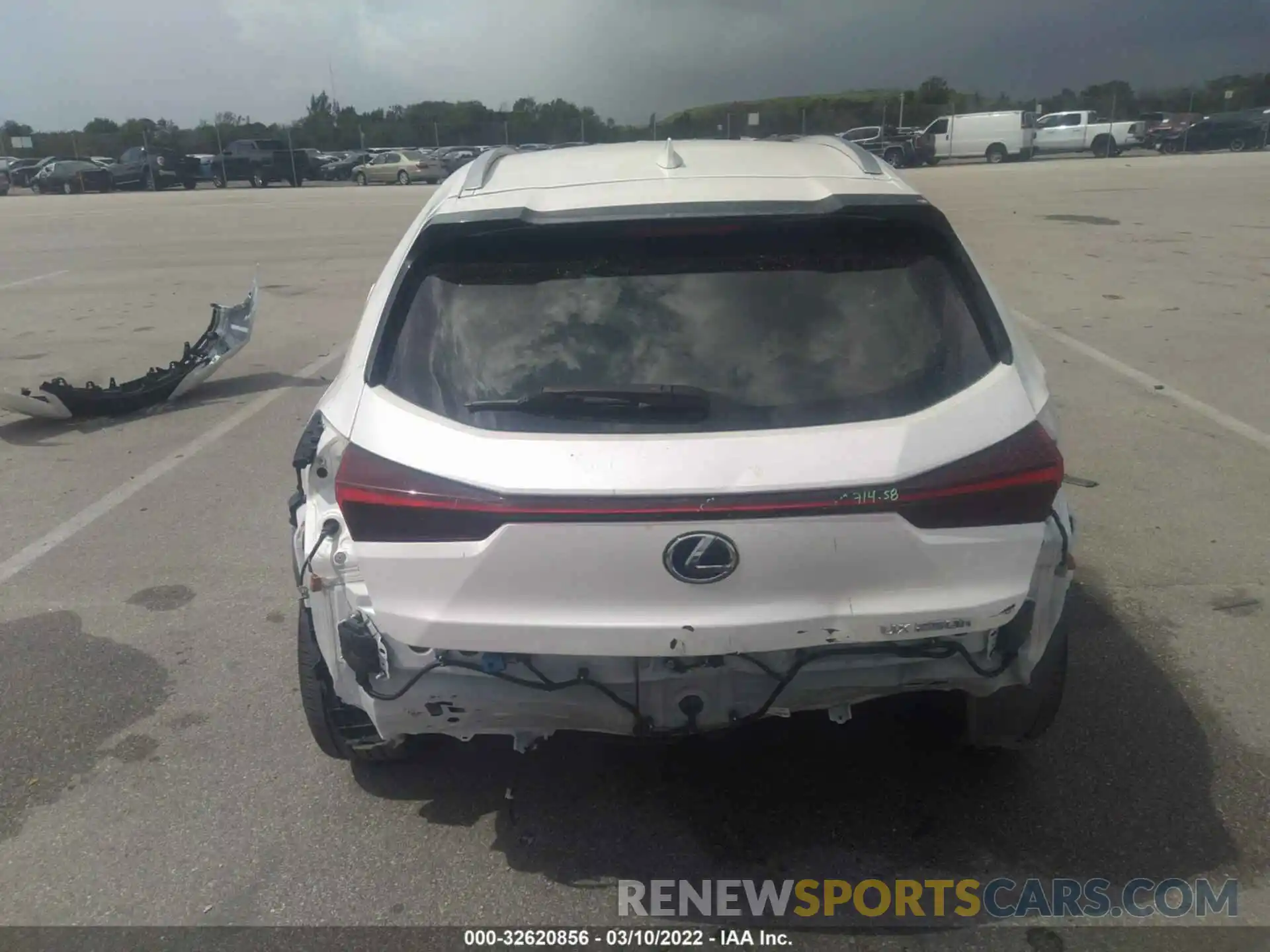 6 Photograph of a damaged car JTHP9JBH2L2027706 LEXUS UX 2020