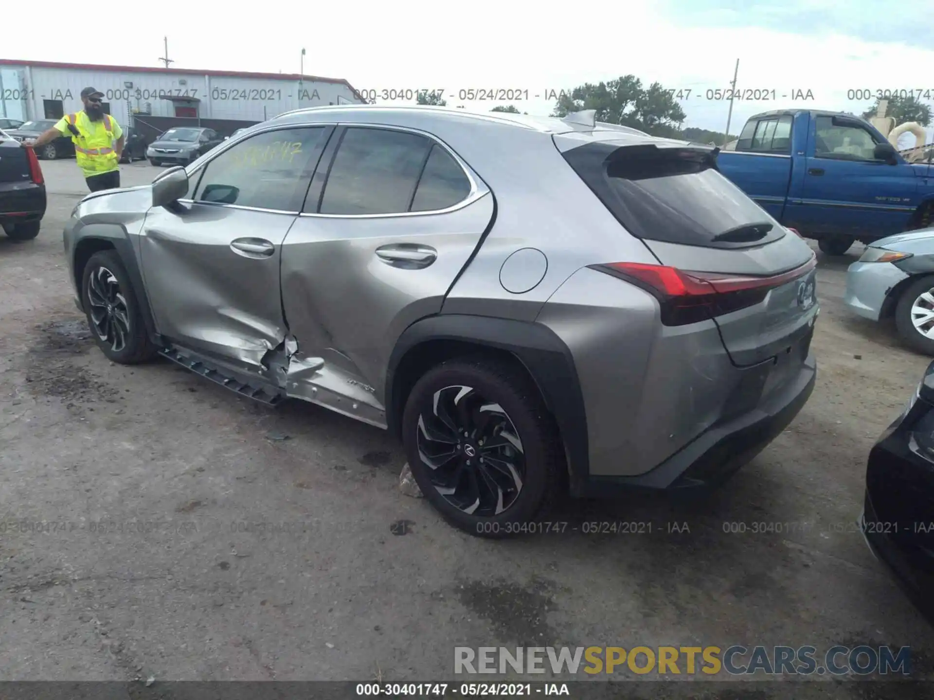 3 Фотография поврежденного автомобиля JTHP9JBH3L2020490 LEXUS UX 2020