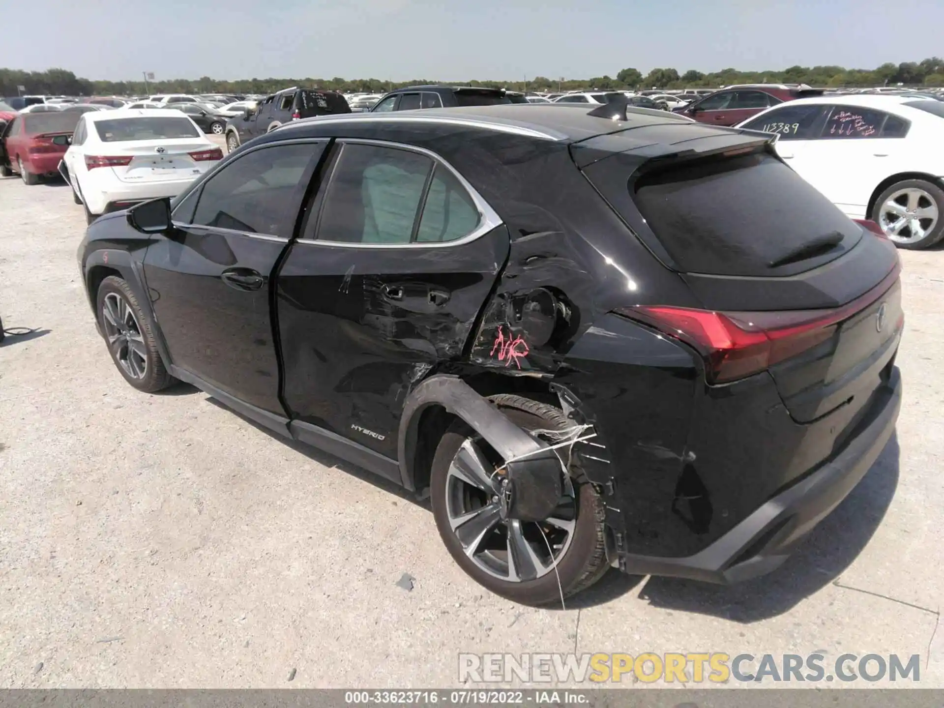 3 Фотография поврежденного автомобиля JTHP9JBH3L2028444 LEXUS UX 2020