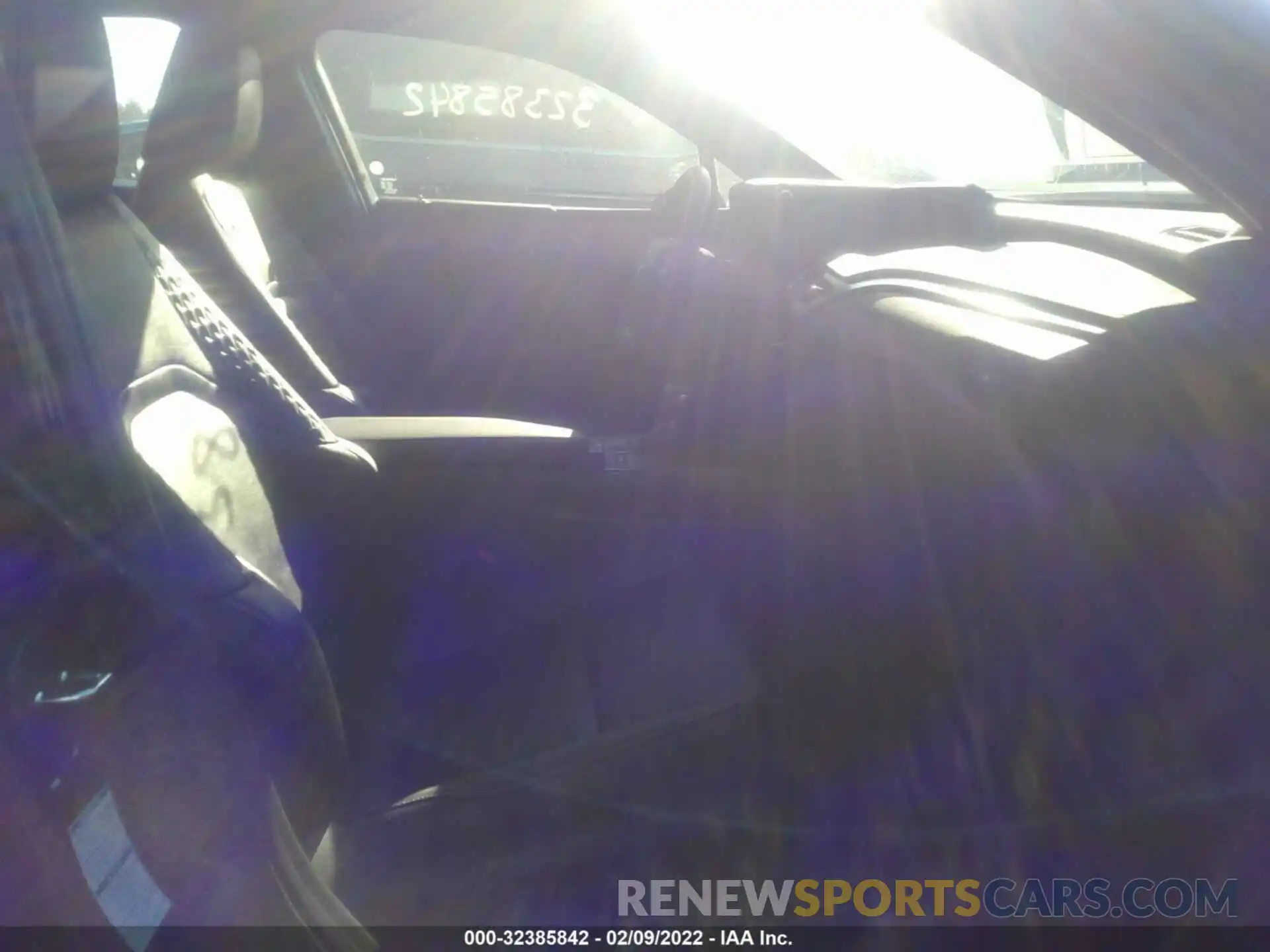 5 Photograph of a damaged car JTHP9JBH3L2035264 LEXUS UX 2020