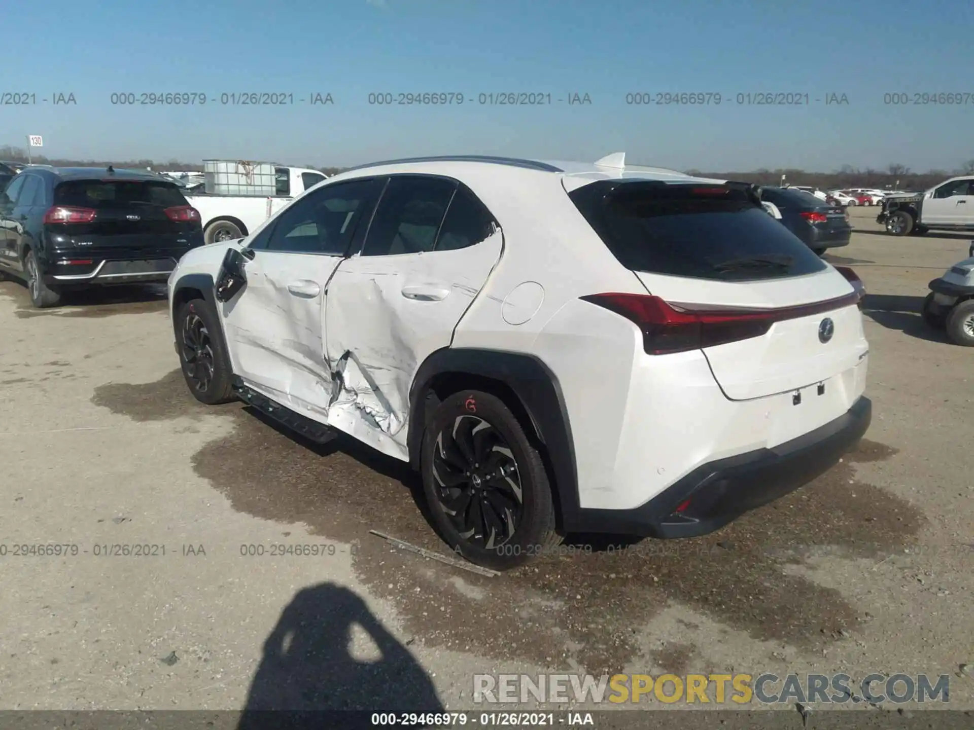 3 Фотография поврежденного автомобиля JTHP9JBH4L2028131 LEXUS UX 2020