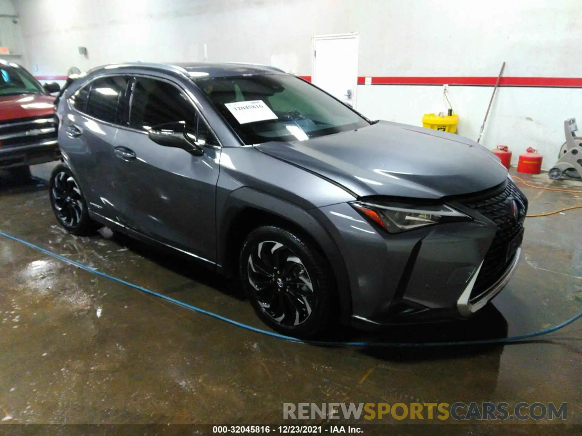 1 Photograph of a damaged car JTHP9JBH4L2036861 LEXUS UX 2020