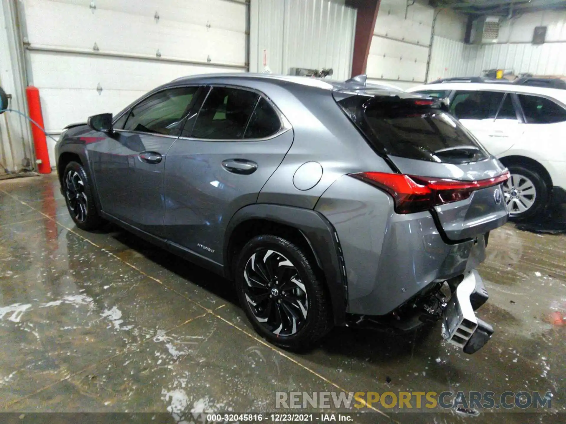 3 Фотография поврежденного автомобиля JTHP9JBH4L2036861 LEXUS UX 2020