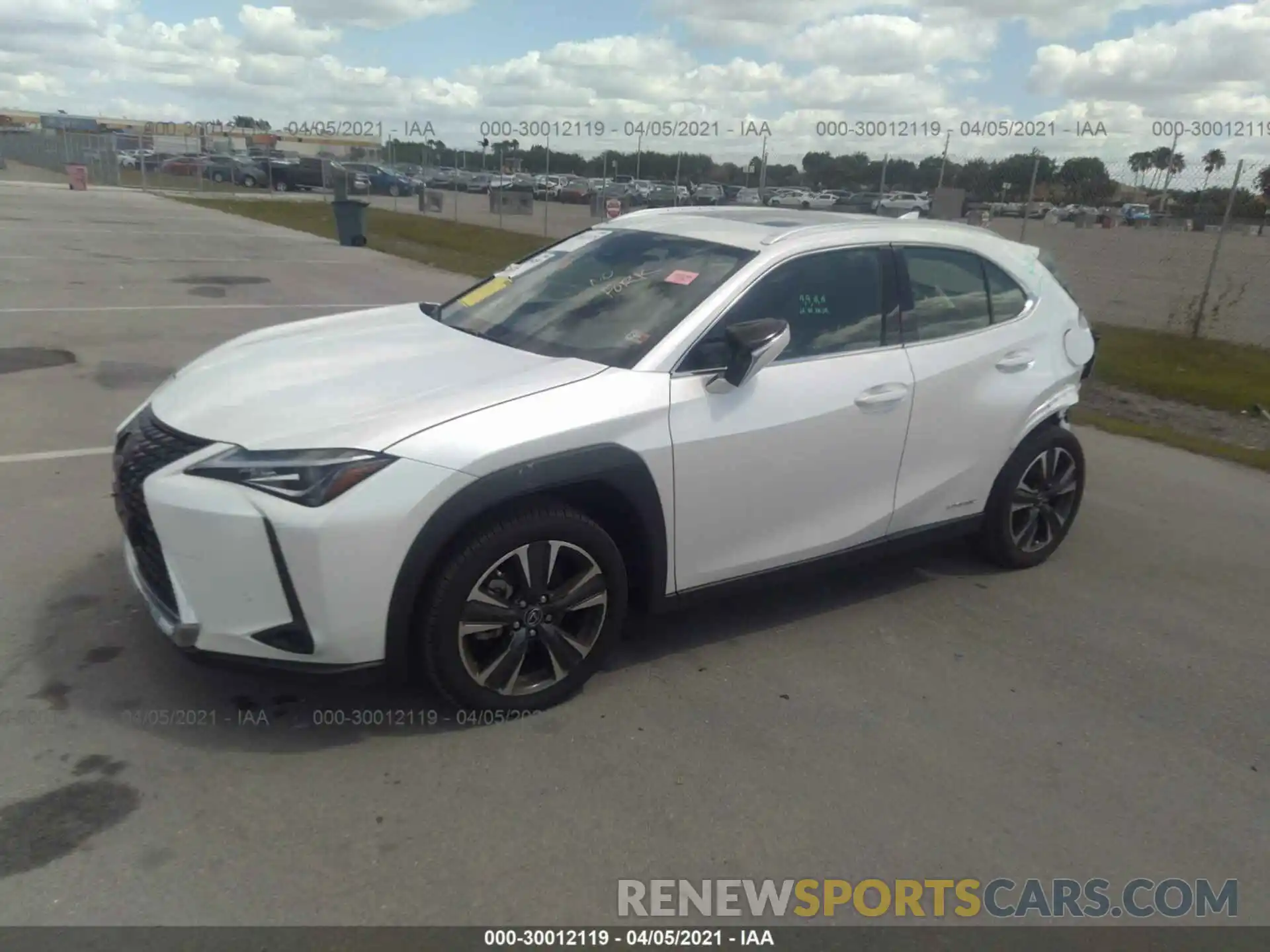 2 Фотография поврежденного автомобиля JTHP9JBH5L2029983 LEXUS UX 2020