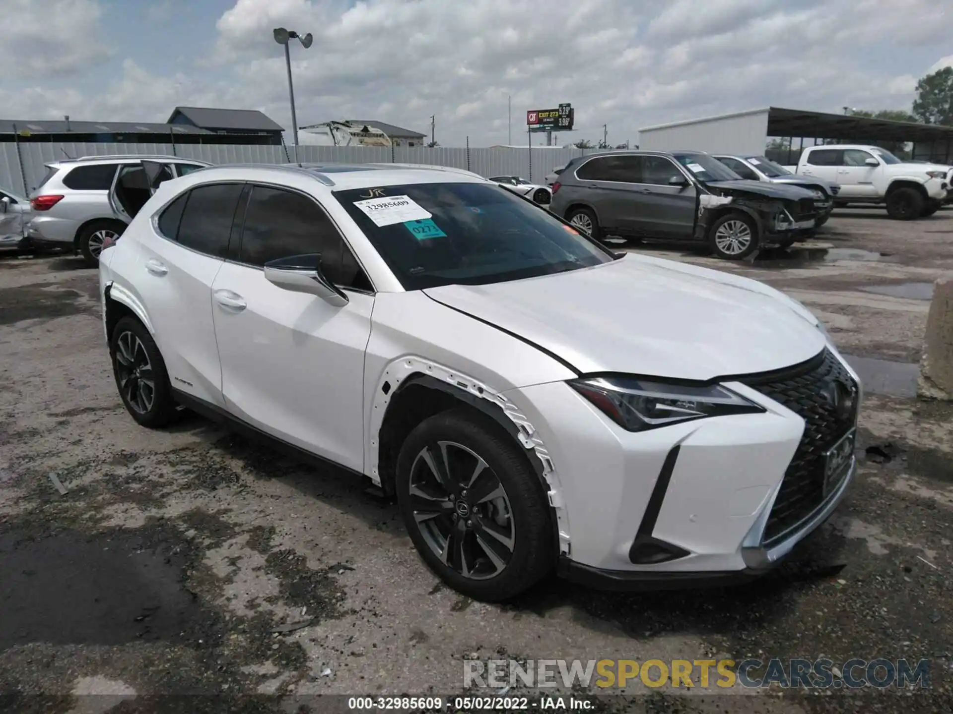 1 Photograph of a damaged car JTHP9JBH6L2029149 LEXUS UX 2020