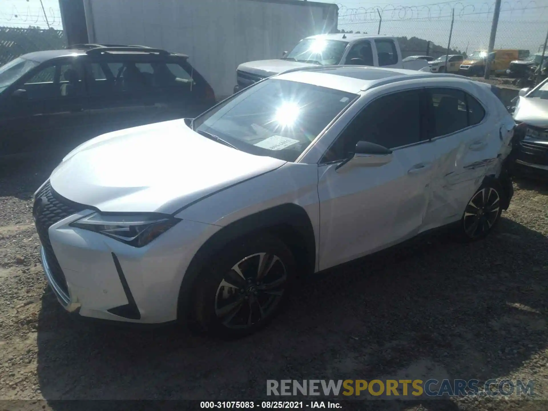 2 Фотография поврежденного автомобиля JTHP9JBH6L2033640 LEXUS UX 2020