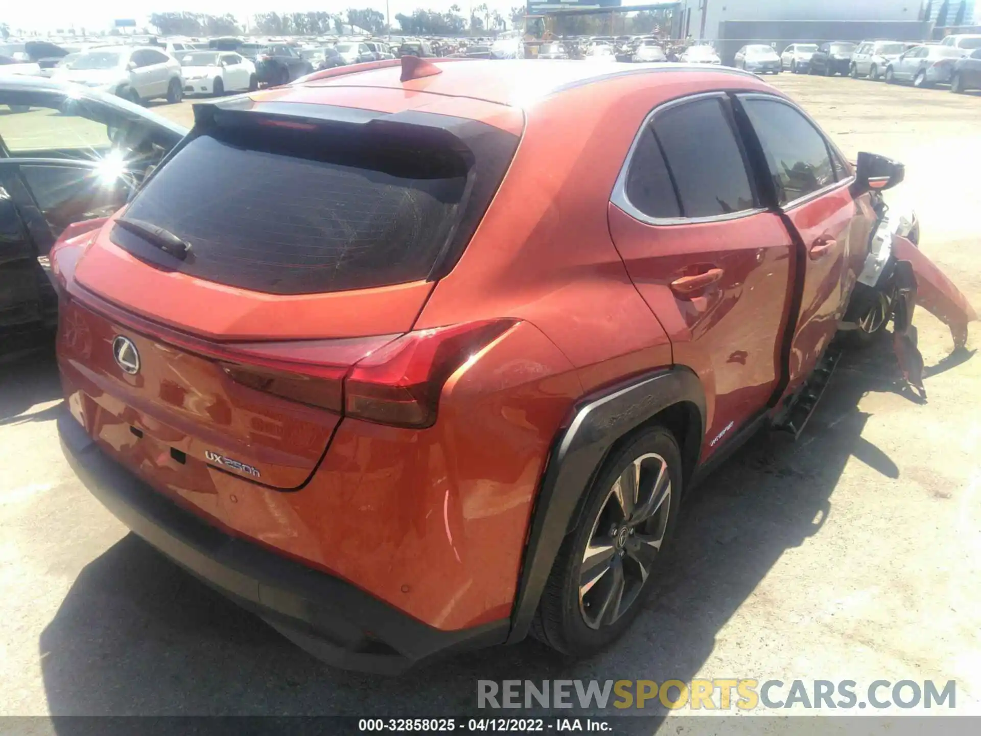 4 Фотография поврежденного автомобиля JTHP9JBHXL2022611 LEXUS UX 2020