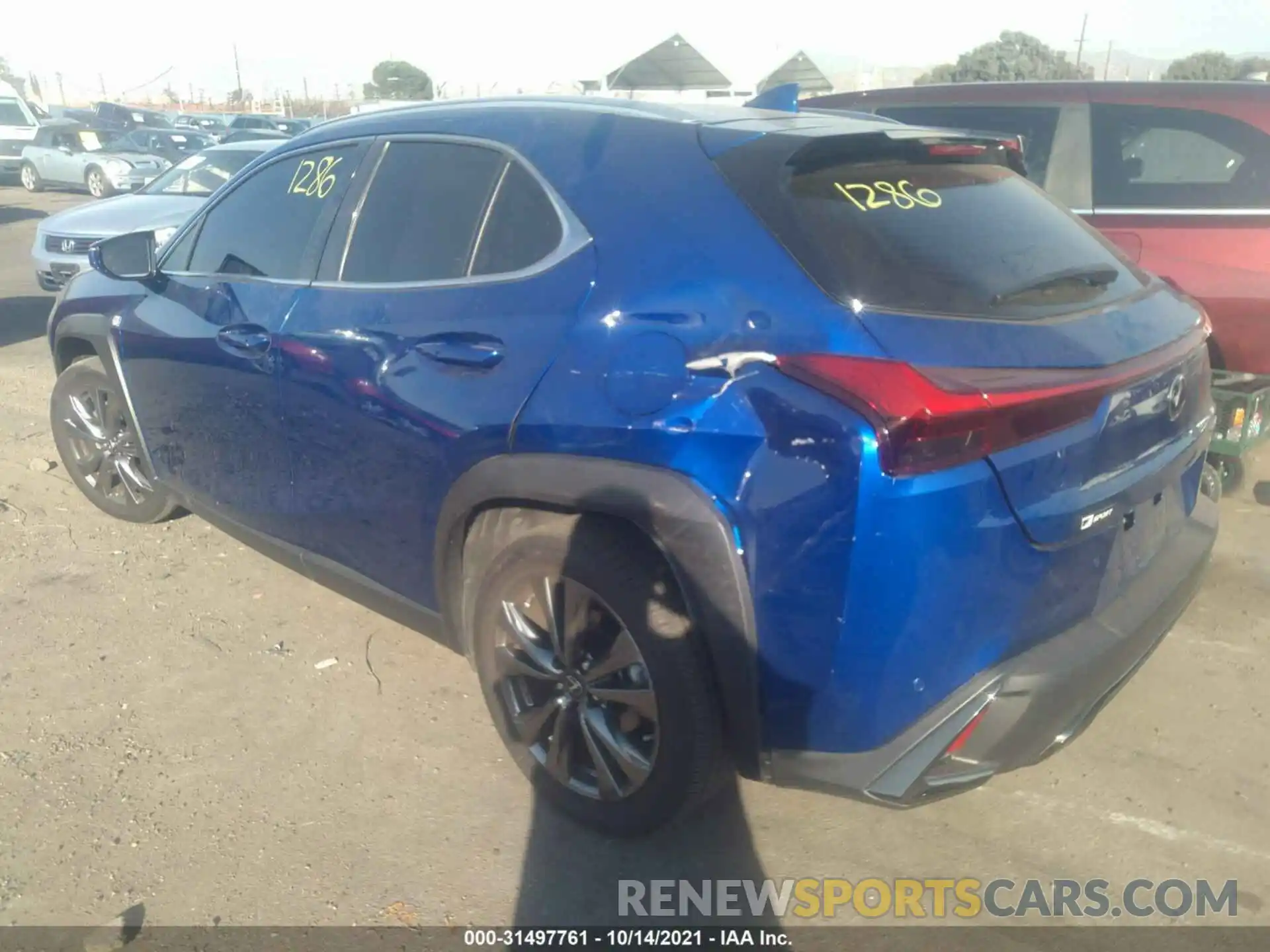 3 Фотография поврежденного автомобиля JTHR3JBH8L2021354 LEXUS UX 2020