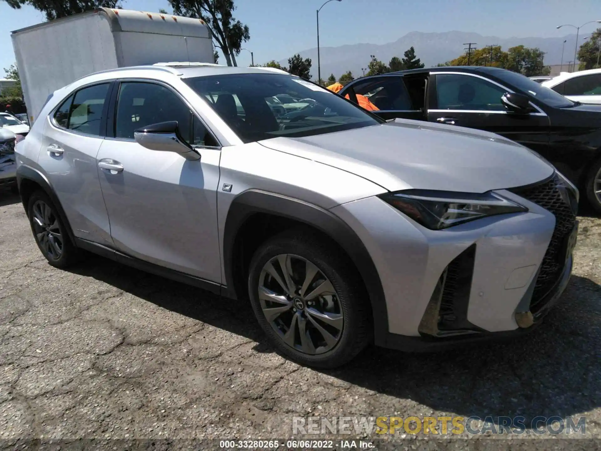 1 Фотография поврежденного автомобиля JTHR9JBH2L2026449 LEXUS UX 2020