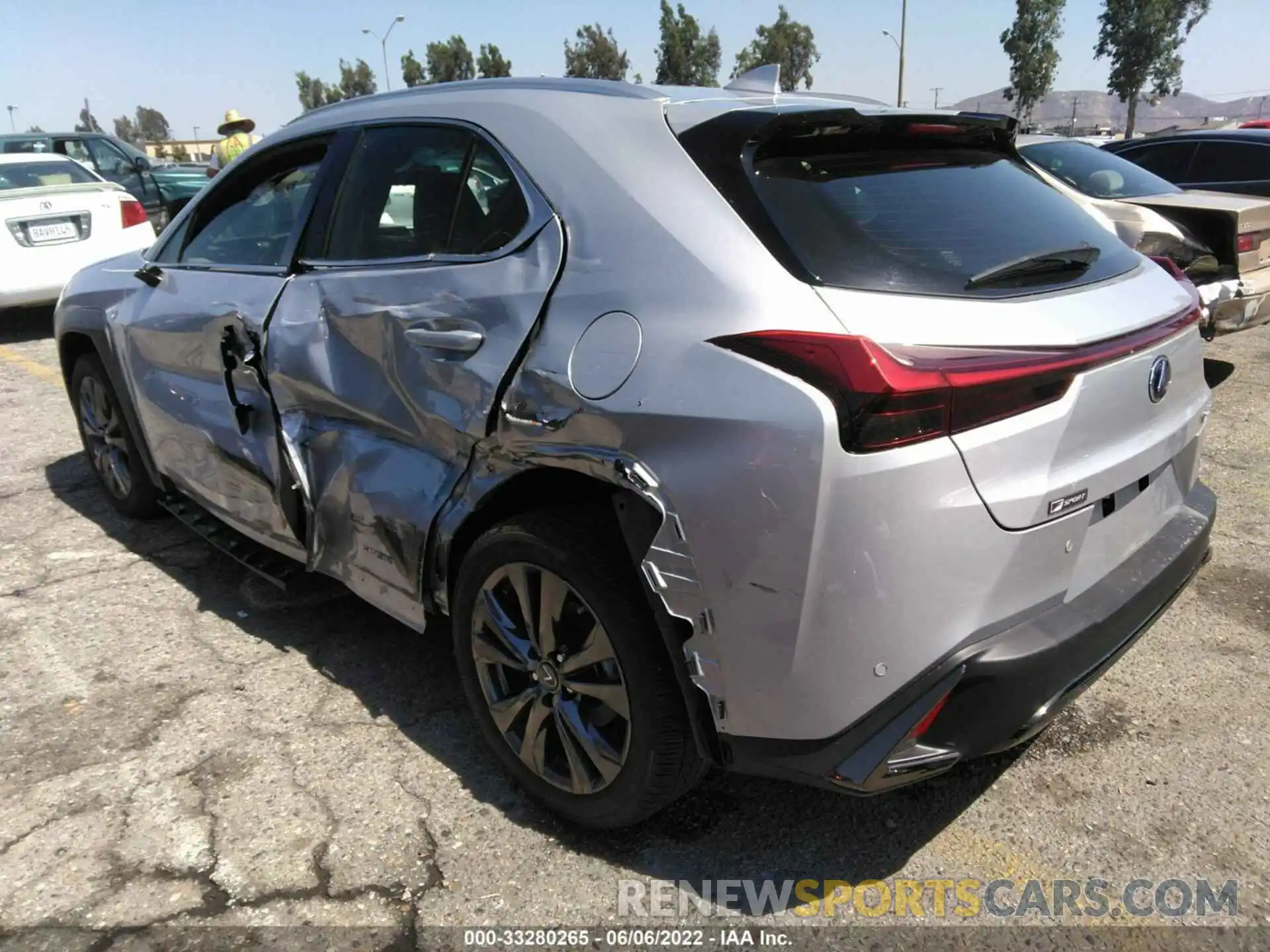 3 Фотография поврежденного автомобиля JTHR9JBH2L2026449 LEXUS UX 2020