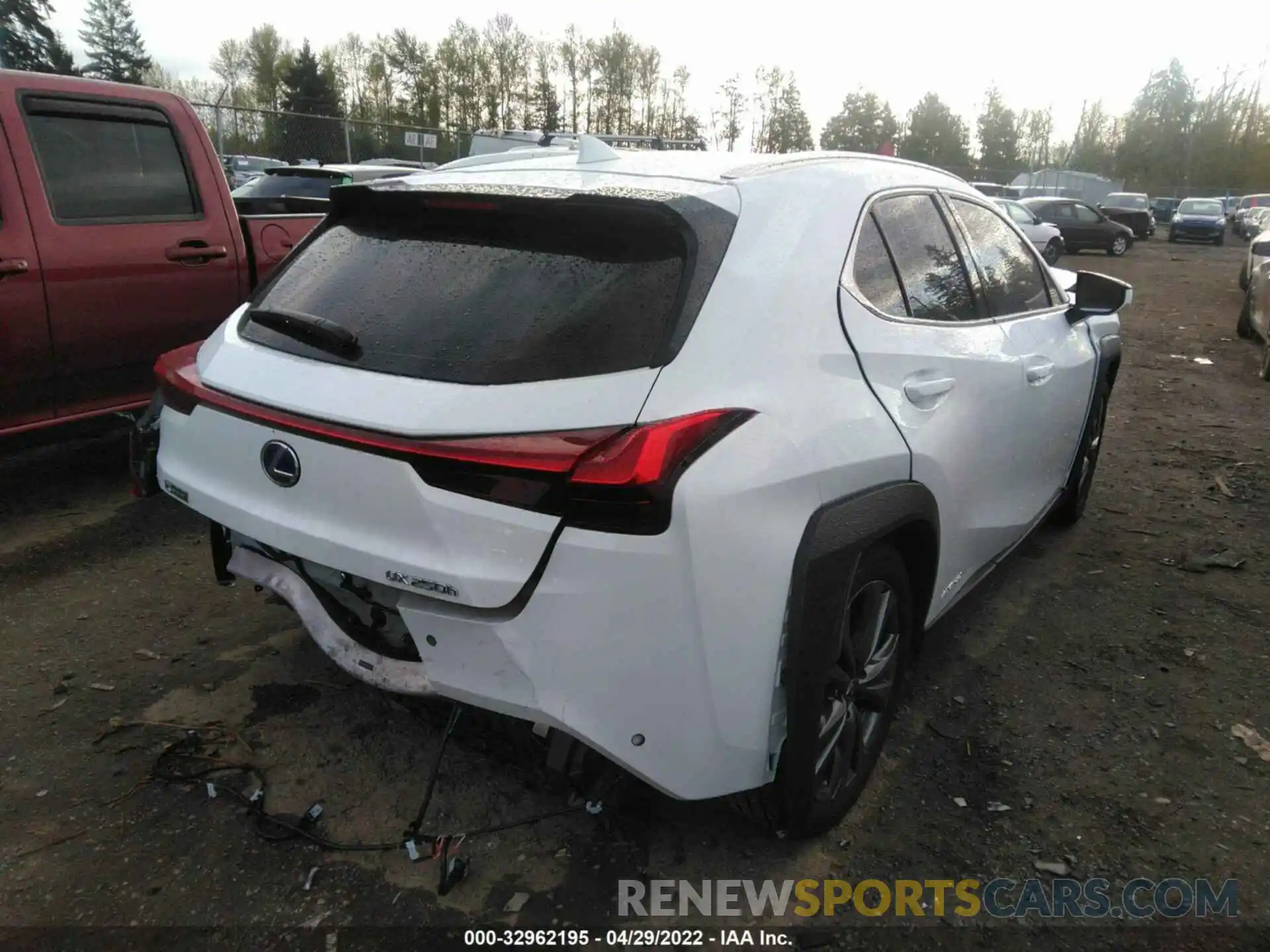 4 Фотография поврежденного автомобиля JTHR9JBH6L2032786 LEXUS UX 2020