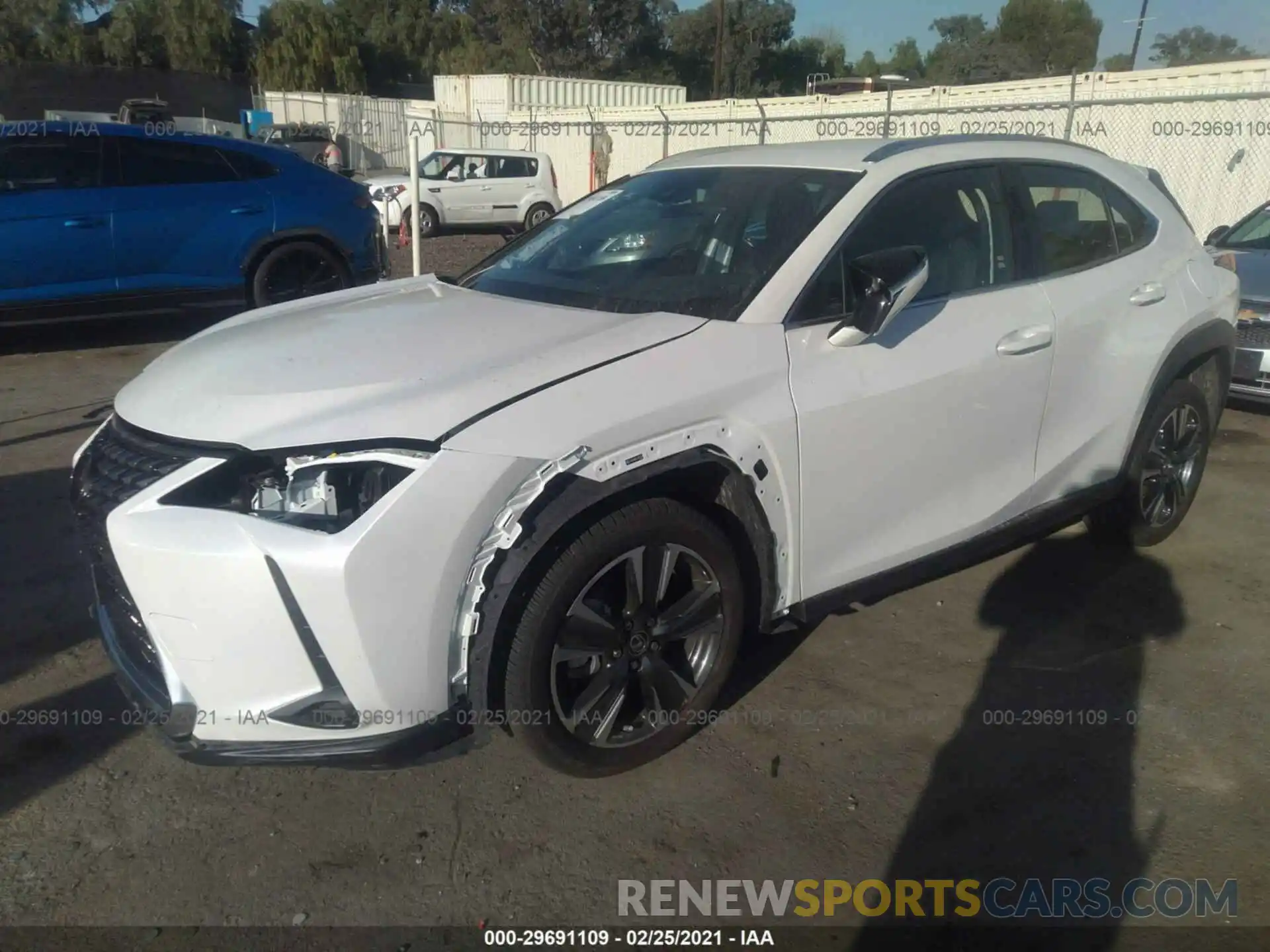 2 Фотография поврежденного автомобиля JTHX3JBH0L2031576 LEXUS UX 2020