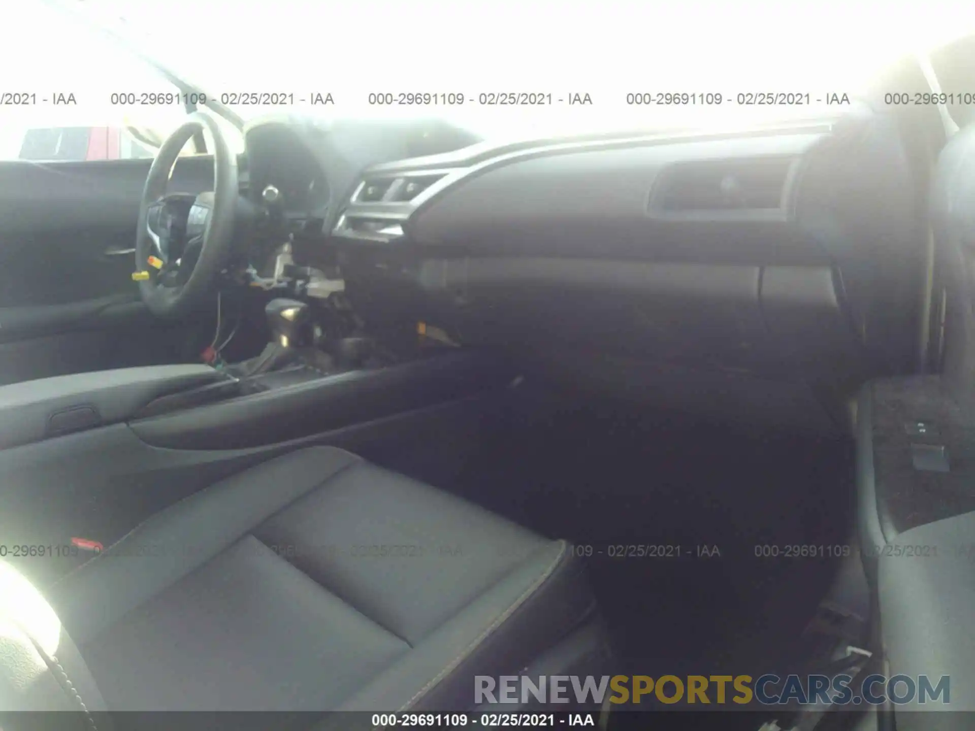 5 Photograph of a damaged car JTHX3JBH0L2031576 LEXUS UX 2020