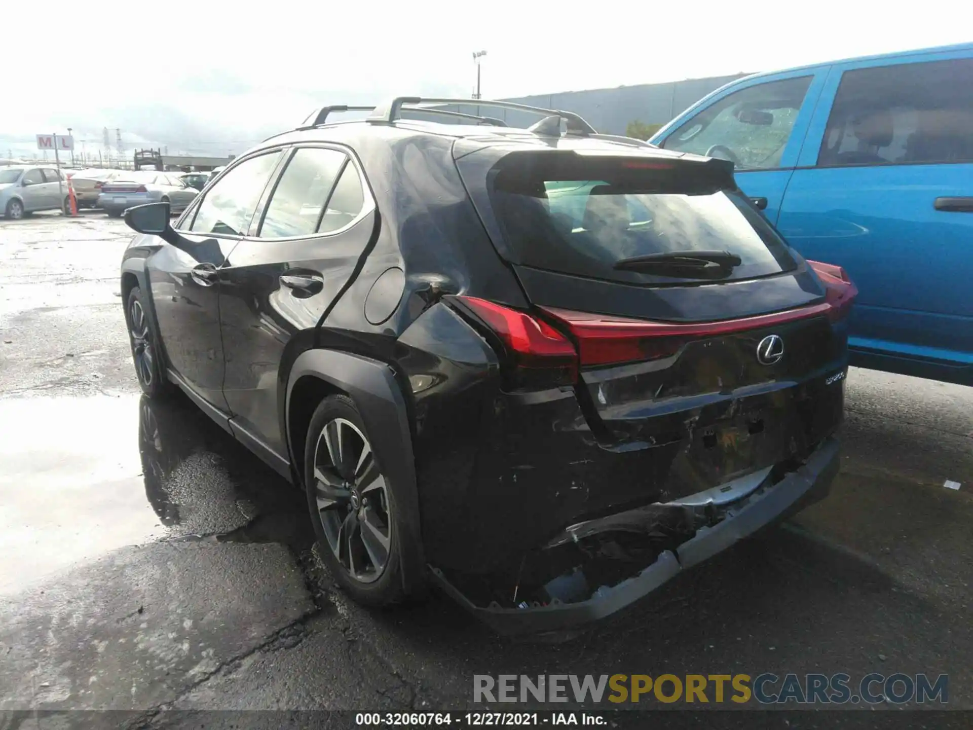 3 Фотография поврежденного автомобиля JTHX3JBH9L2024173 LEXUS UX 2020