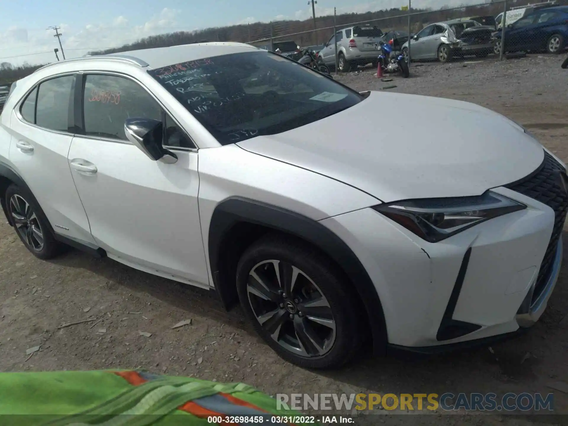 1 Фотография поврежденного автомобиля JTHX9JBH2L2036292 LEXUS UX 2020