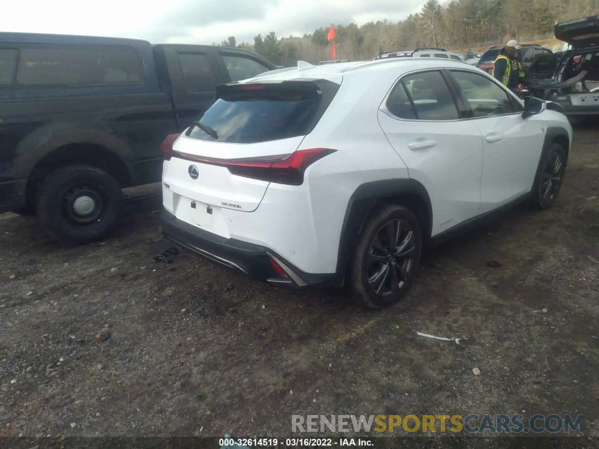 4 Фотография поврежденного автомобиля JTHR9JBH4M2037714 LEXUS UX 2021