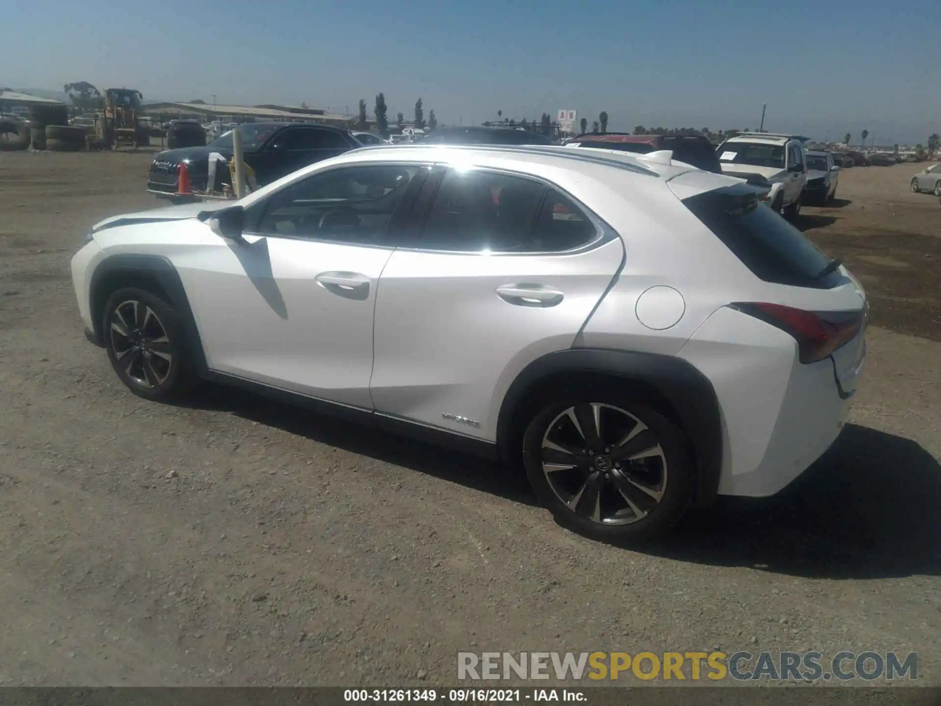 3 Фотография поврежденного автомобиля JTHX9JBH6M2042436 LEXUS UX 2021