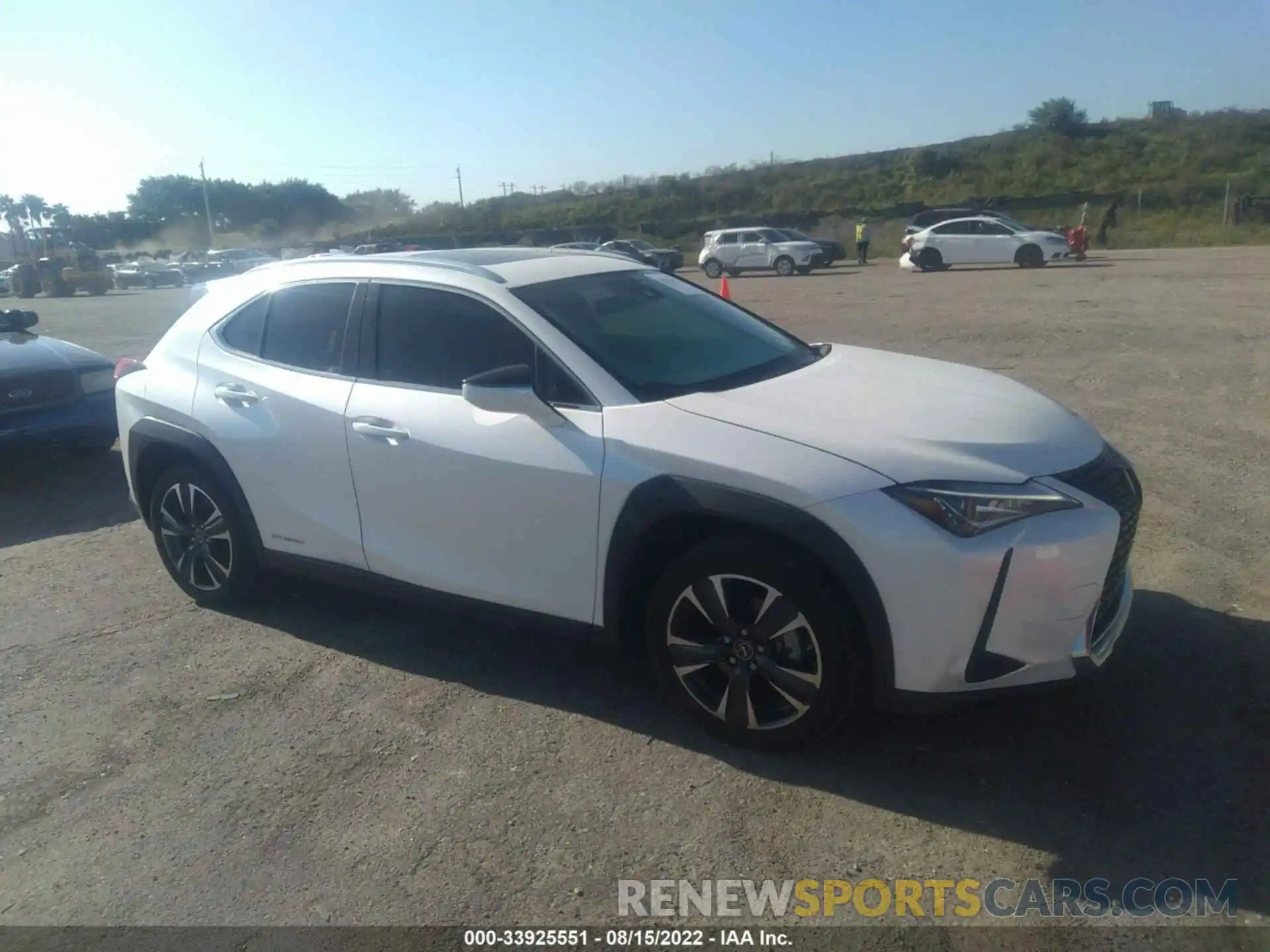 1 Фотография поврежденного автомобиля JTHX9JBHXM2037420 LEXUS UX 2021