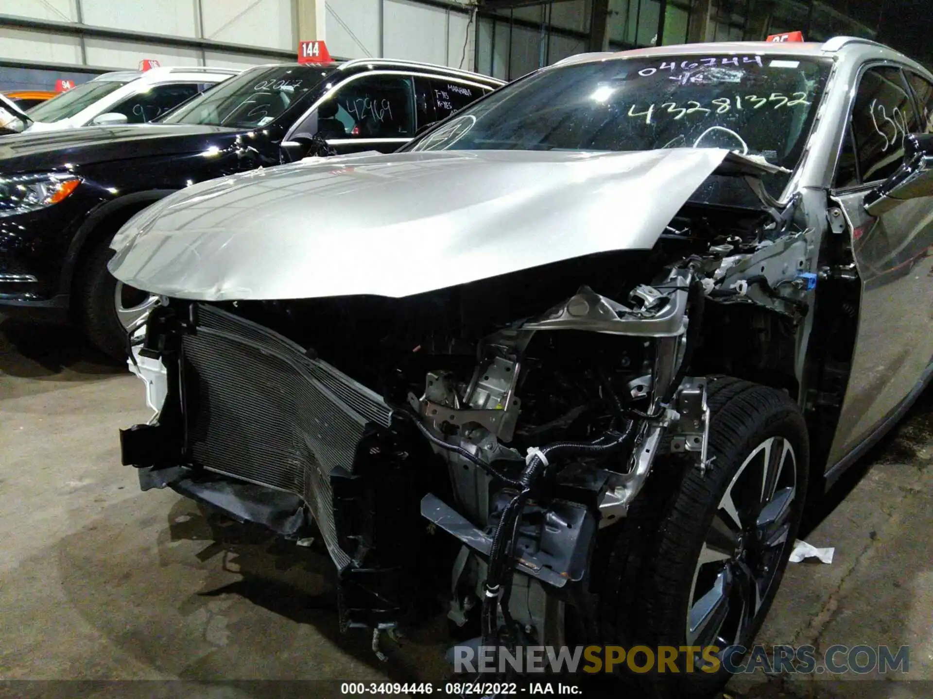 6 Photograph of a damaged car 00HX3JBH0N2046744 LEXUS UX 2022