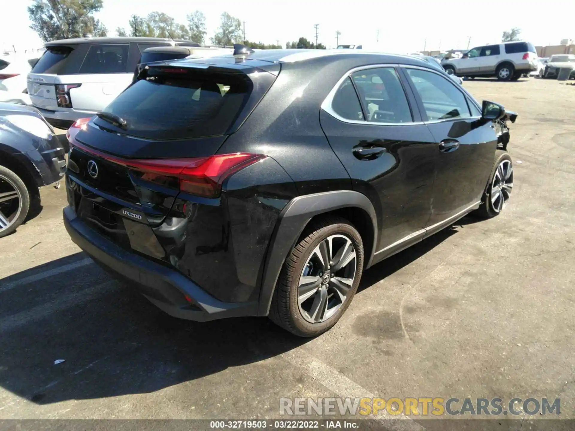 4 Фотография поврежденного автомобиля JTHX3JBH7N2047437 LEXUS UX 2022