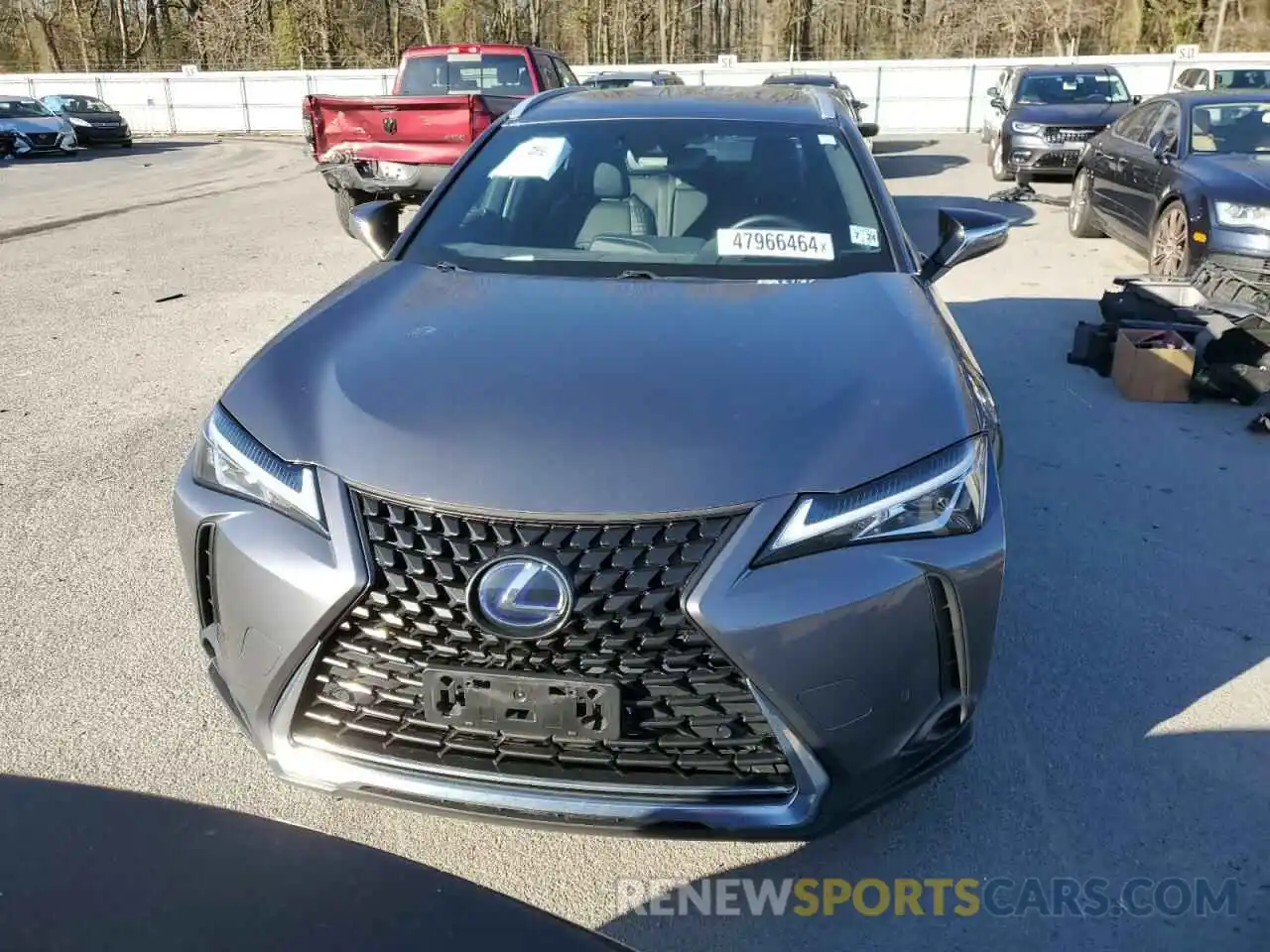 5 Фотография поврежденного автомобиля JTHU9JBH0K2011019 LEXUS UX 250H 2019