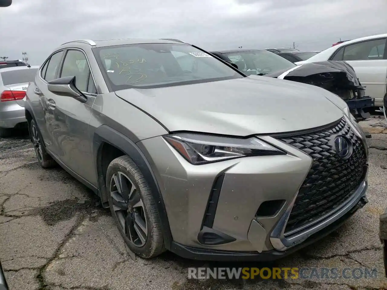 1 Фотография поврежденного автомобиля JTHU9JBH0K2018231 LEXUS UX 250H 2019