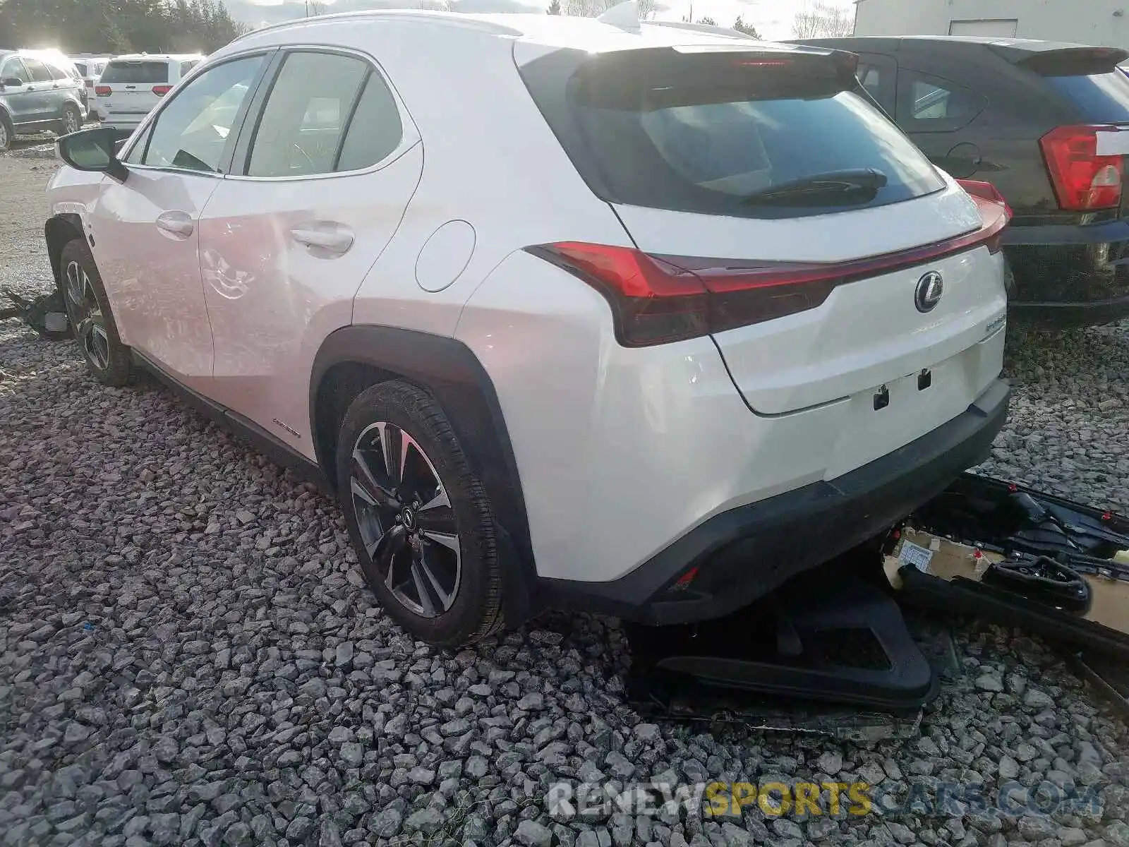 3 Фотография поврежденного автомобиля JTHU9JBH1K2003639 LEXUS UX 250H 2019