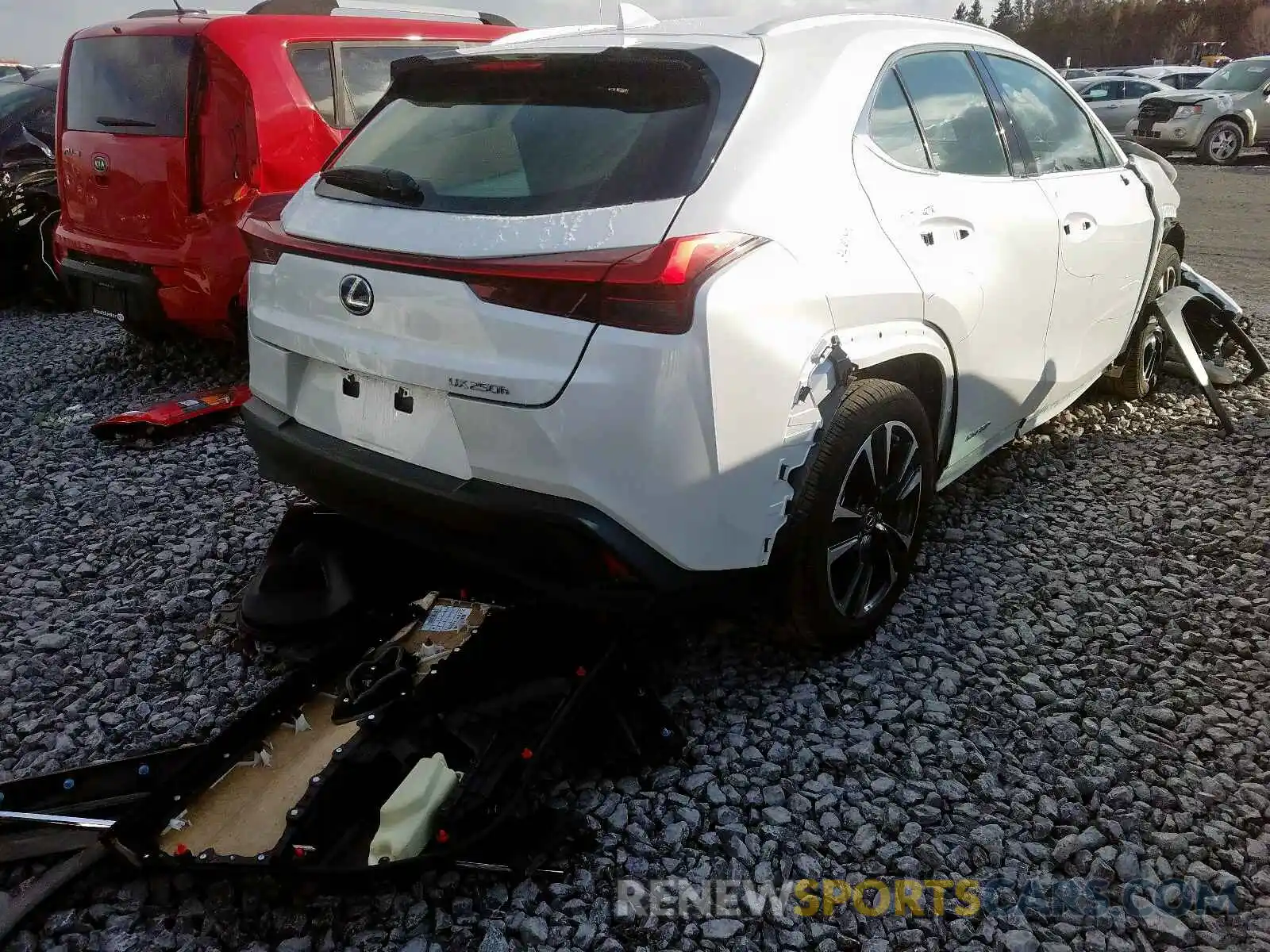 4 Фотография поврежденного автомобиля JTHU9JBH1K2003639 LEXUS UX 250H 2019