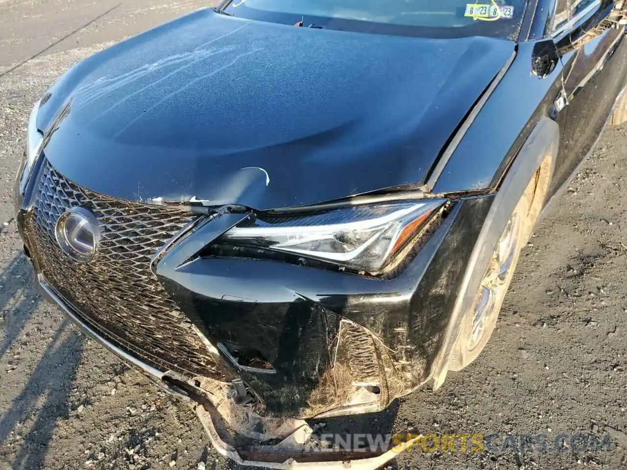 9 Photograph of a damaged car JTHU9JBH1K2007111 LEXUS UX 250H 2019